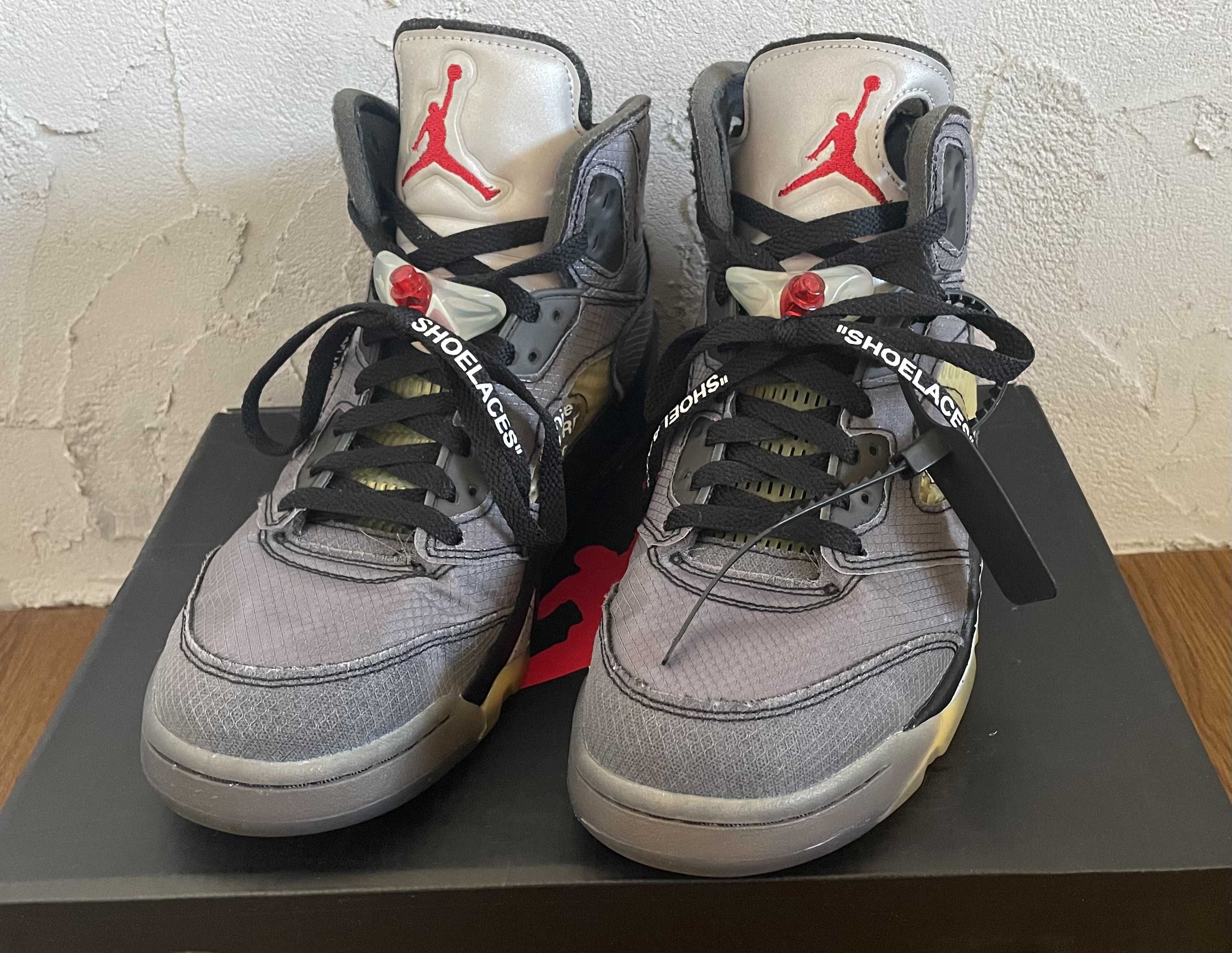 Off-White × Nike Air Jordan 5 "Black/Muslin/Fire Red"