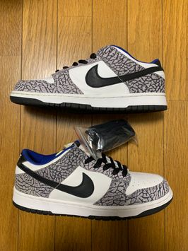 Supreme × Nike SB Dunk Low