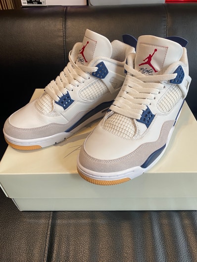 Nike SB Air Jordan 4 Retro SP "Summit White/Navy"