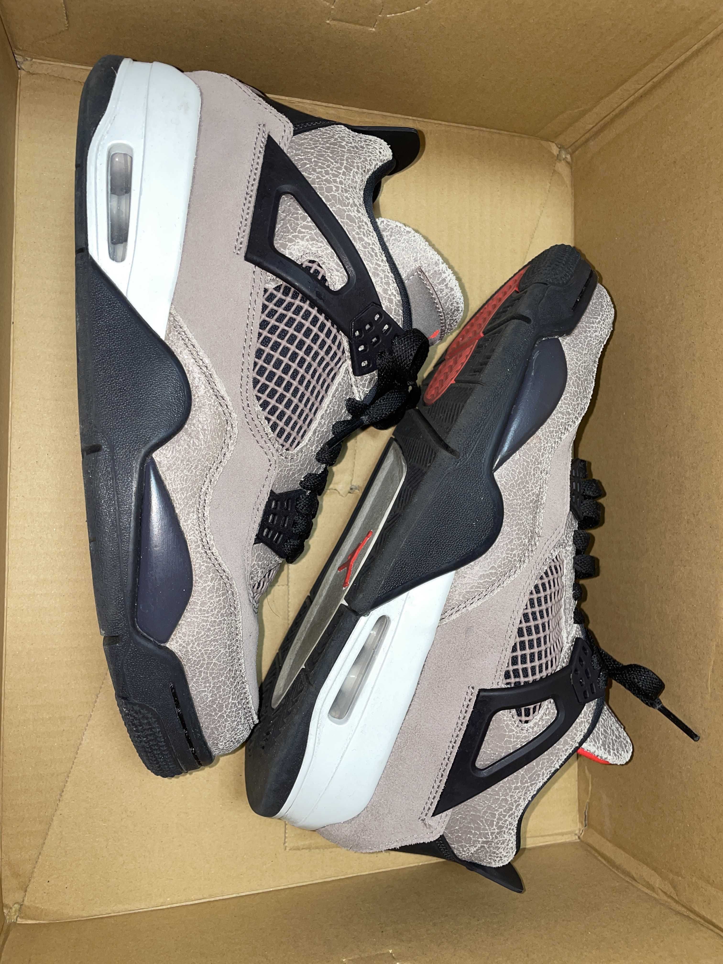 Nike Air Jordan 4 "Taupe Haze"   