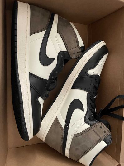 Nike Air Jordan 1 High OG "Sail/Dark Mocha/Black"