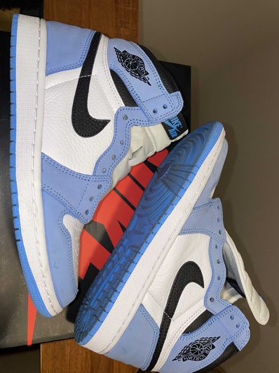 Nike Air Jordan 1 High OG "University Blue"