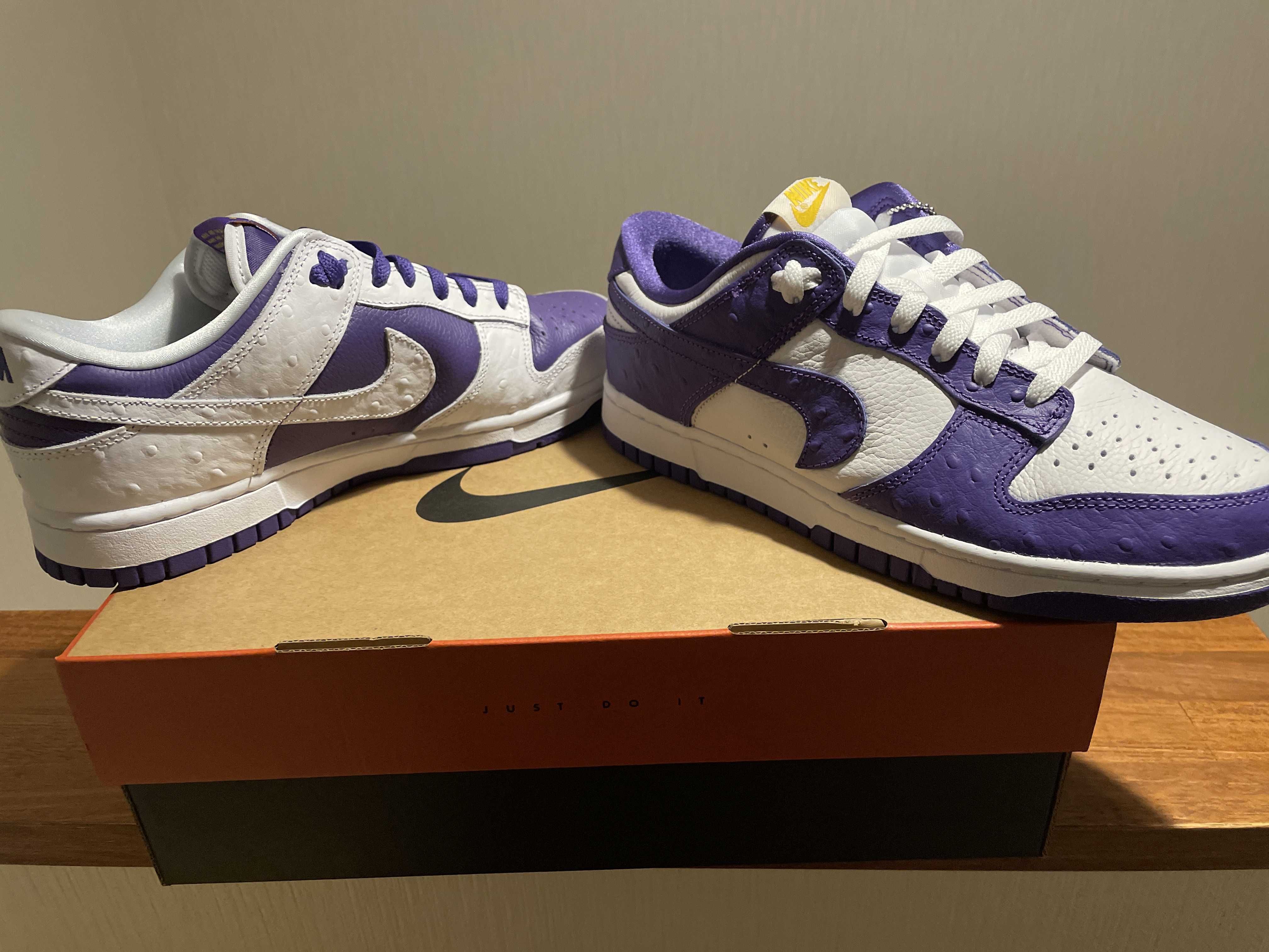 Nike Women's Dunk Low "Made You Look"