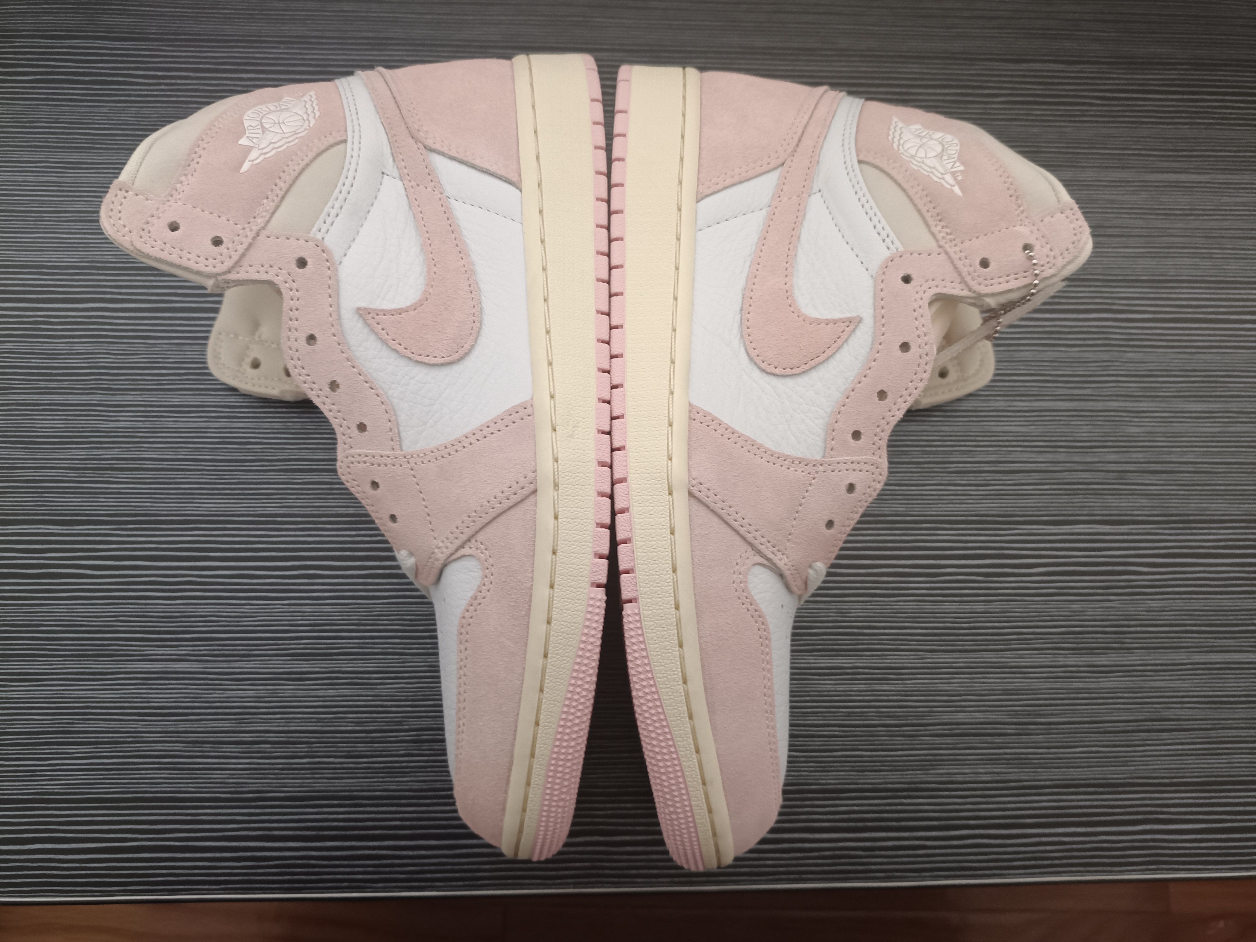 Nike Women's Air Jordan 1 Retro High OG "Washed Pink"