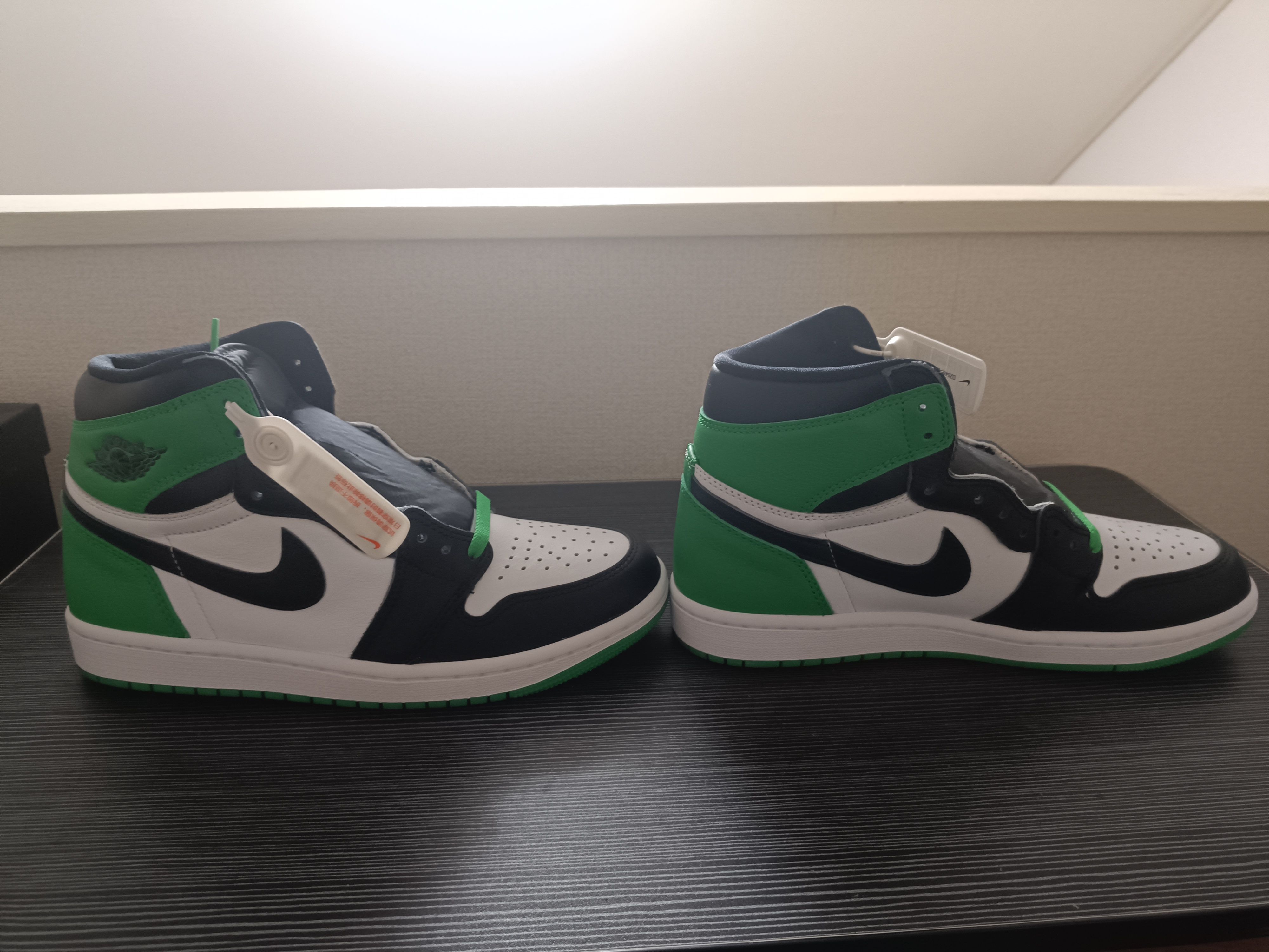 Nike Air Jordan 1 Retro High OG "Celtics/Black and Lucky Green" (2023)