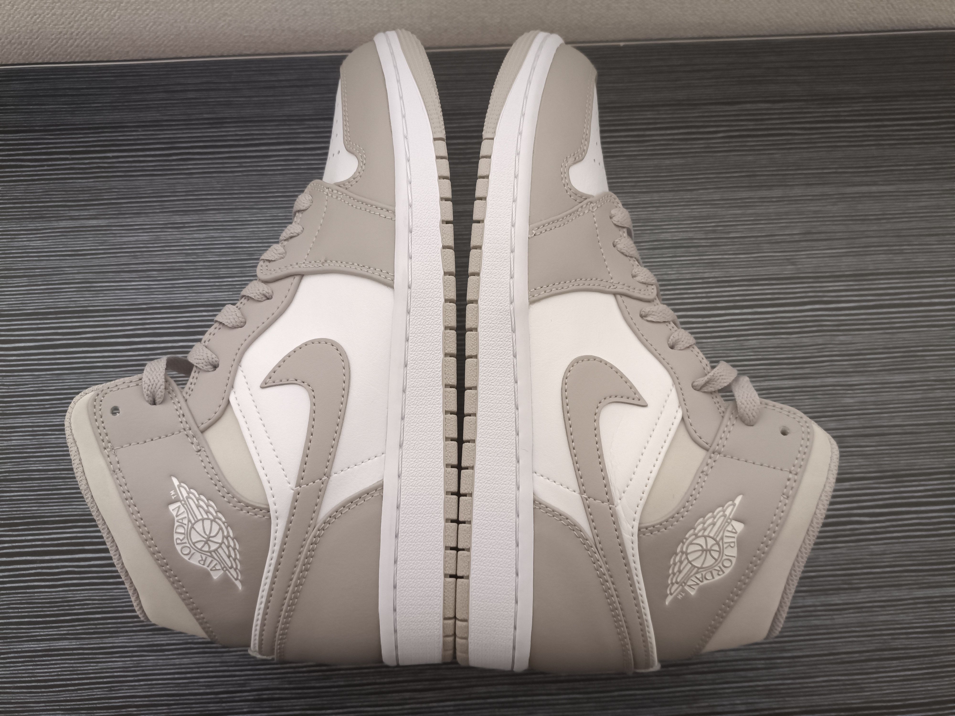 Nike Air Jordan 1 Mid "Linen"