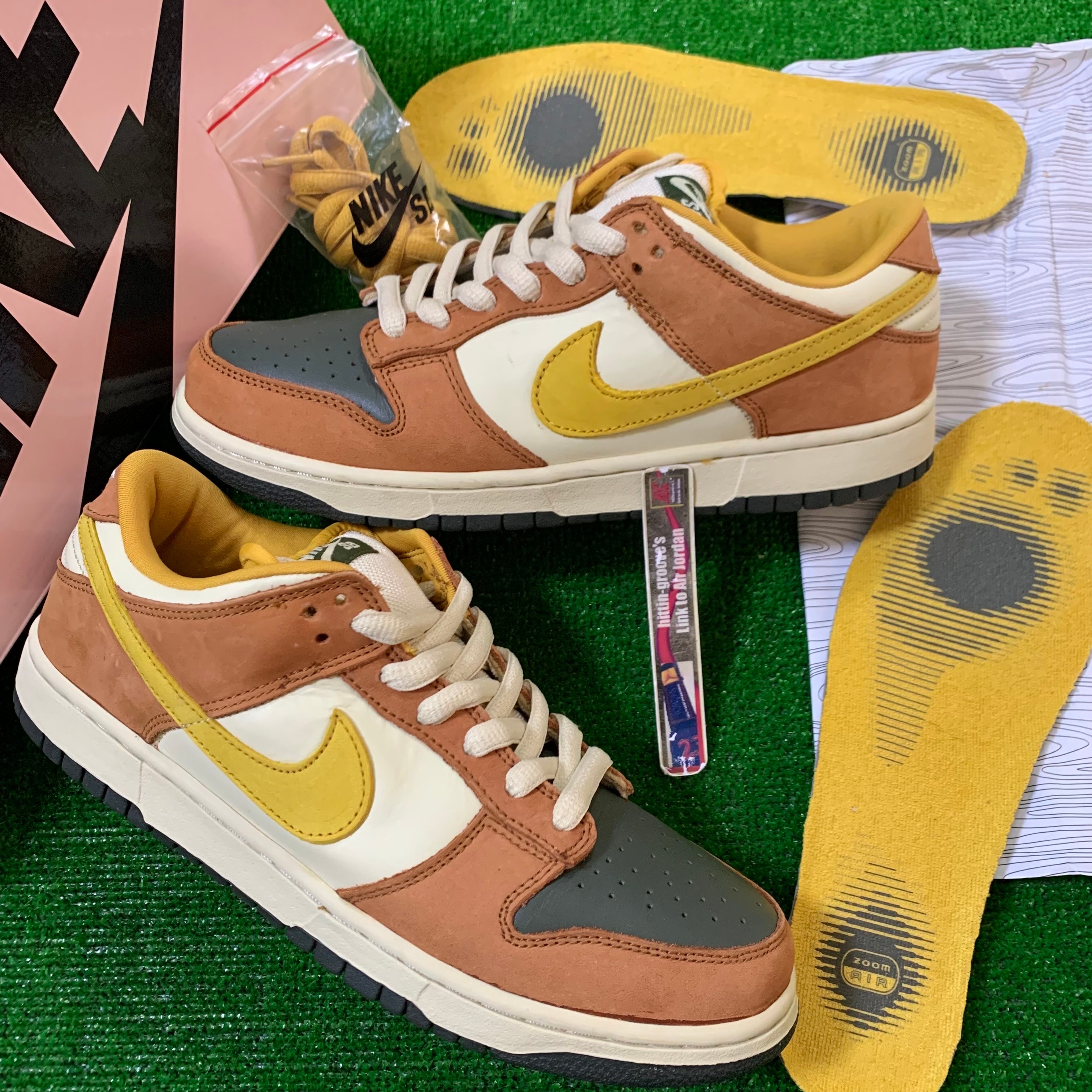Nike Dunk SB Low Pro "Vapour/Mineral Yellow"