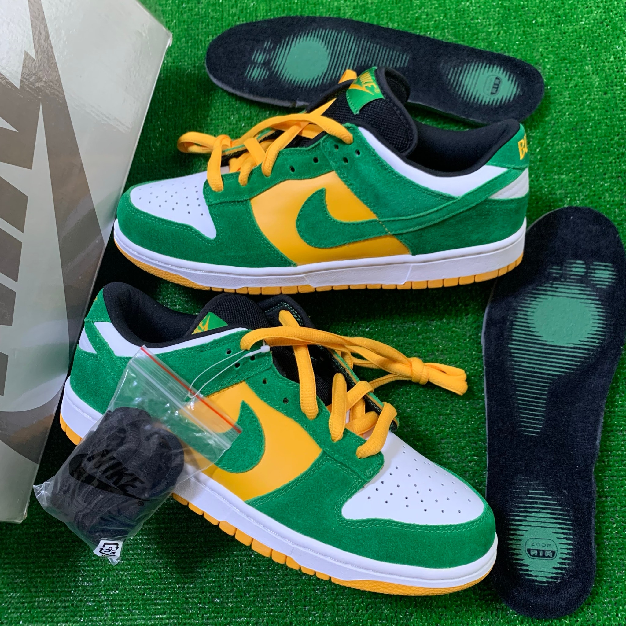 Nike SB Dunk Low Pro "SB Buck" (2003)