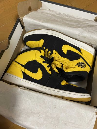 Nike Air Jordan 1 Retro Mid "New Love" (2017)