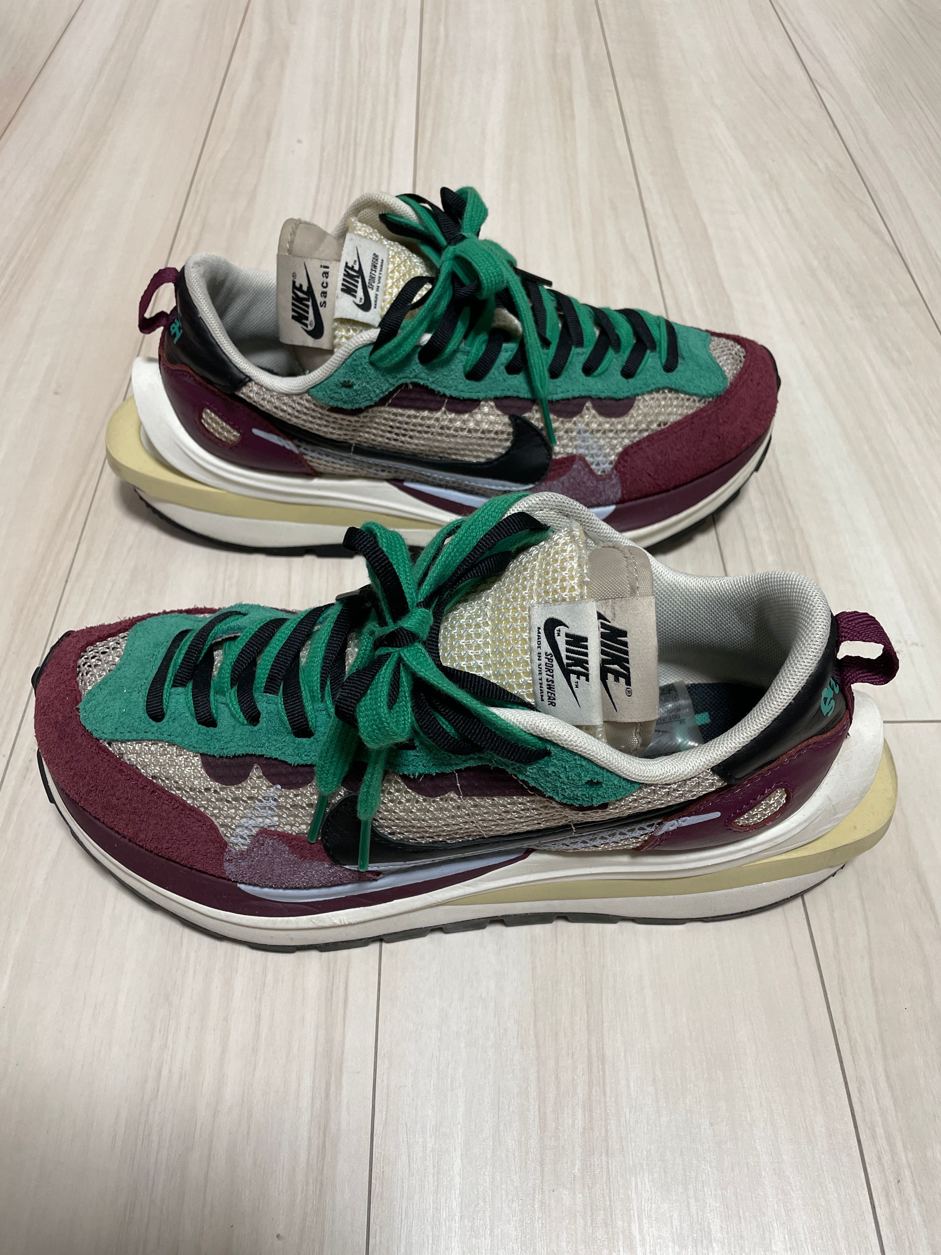 sacai × Nike Vapor Waffle "String/Red/Green"