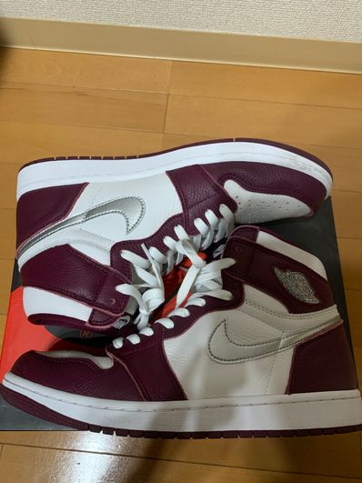 Nike Air Jordan 1 High OG "Bordeaux"
