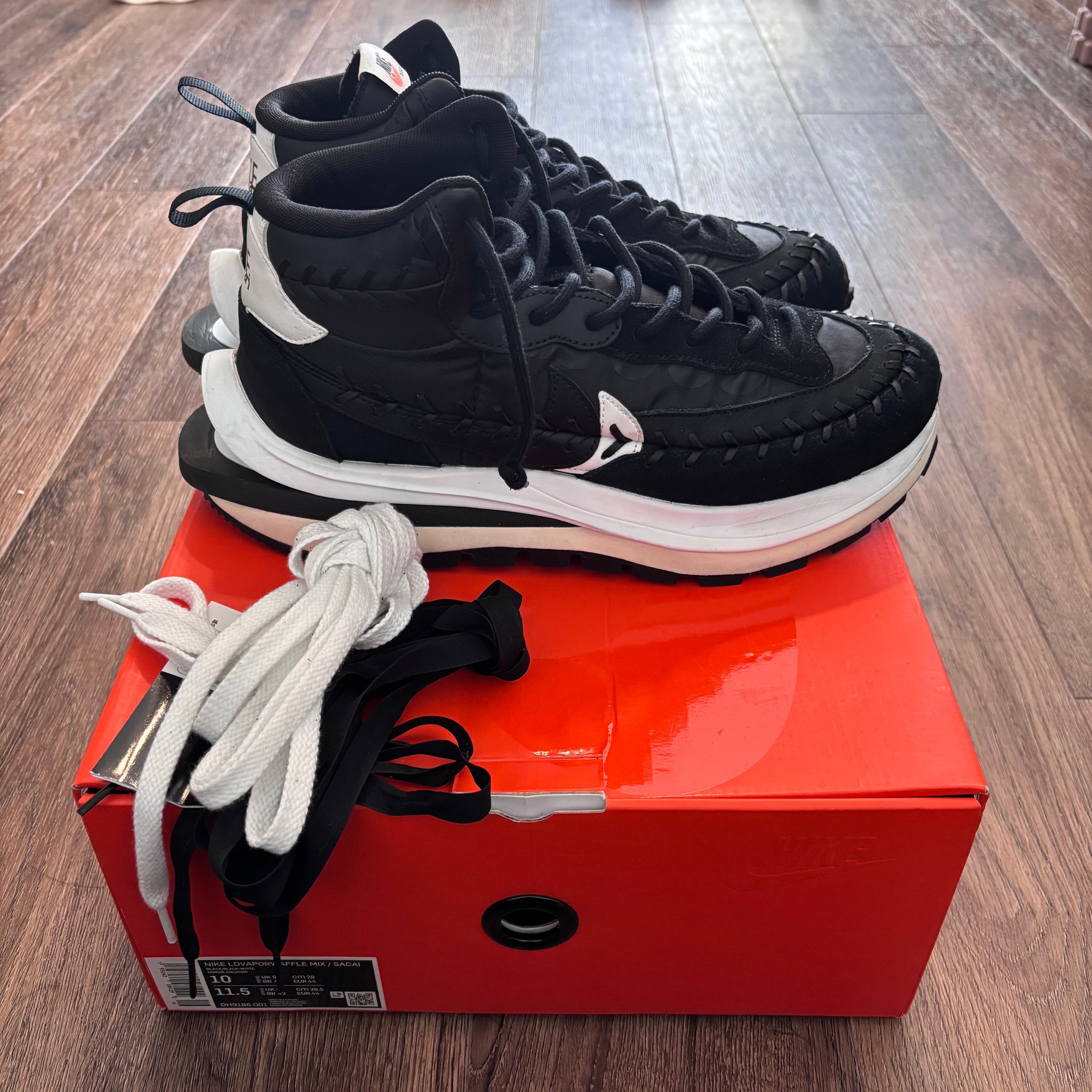 Jean-Paul Gaultier × sacai × Nike Vapor Waffle "Black/Black-White"