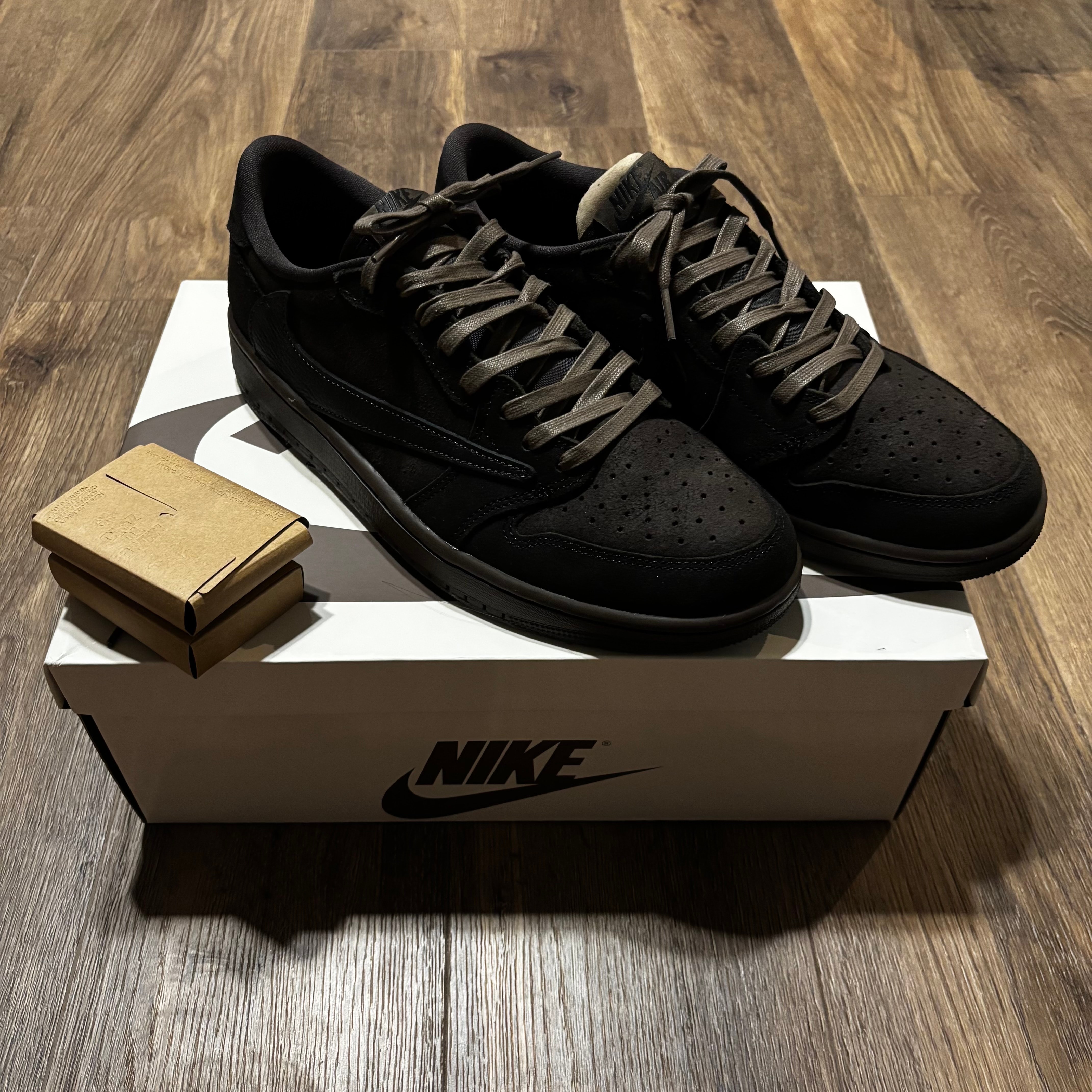 Travis Scott × Nike Air Jordan 1 Low OG SP "Velvet Brown and Dark Mocha"