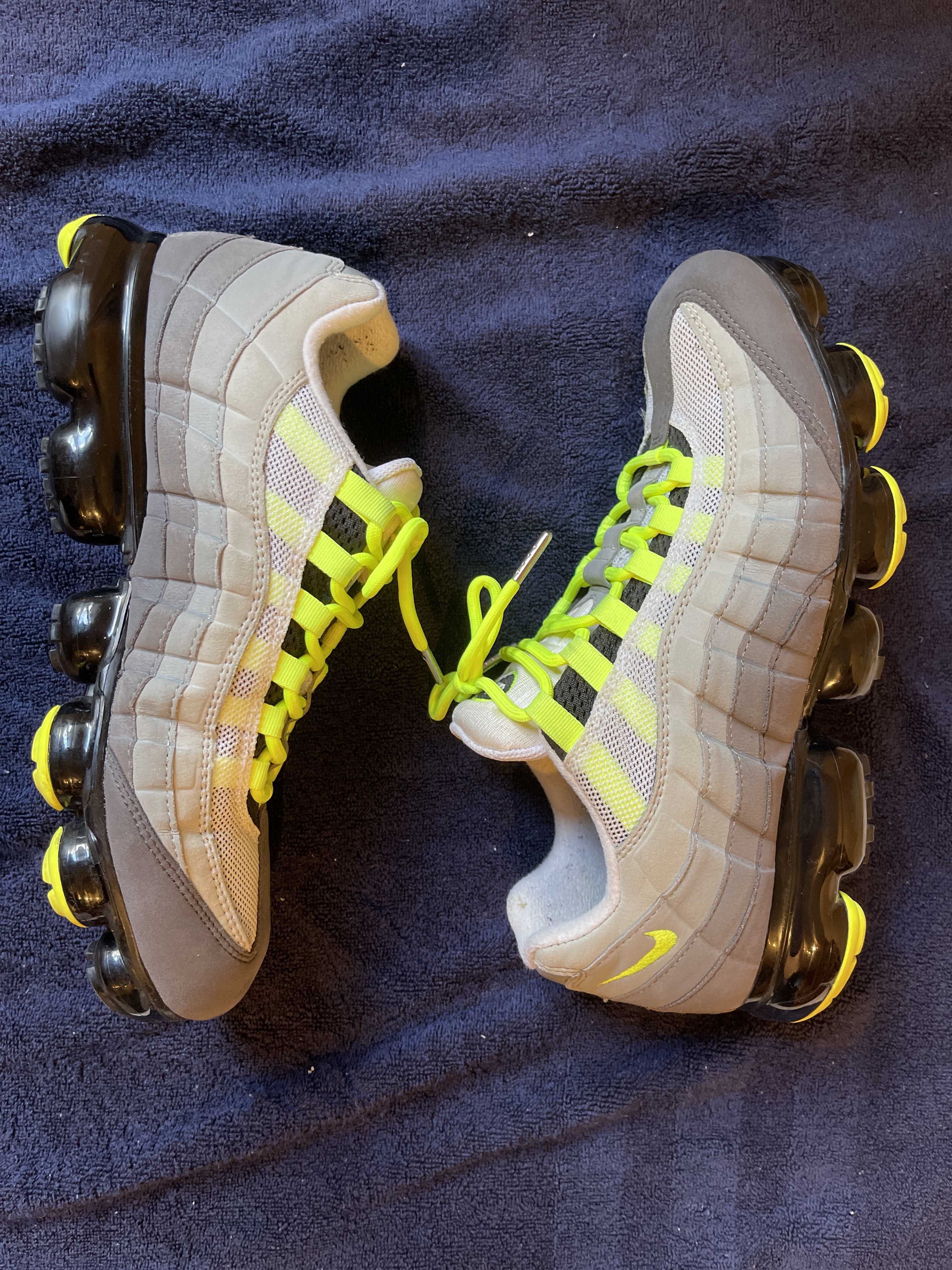 Nike Air Vapormax 95 "Neon"