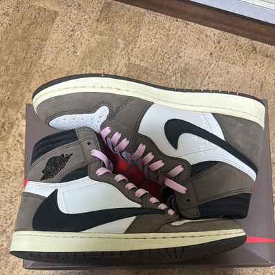 Travis Scott × Nike Air Jordan 1 Retro High OG TS SP "Sail/Dark Mocha"