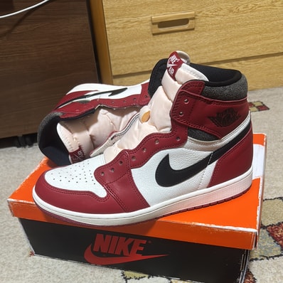 Nike Air Jordan 1 High OG "Lost & Found/Chicago"