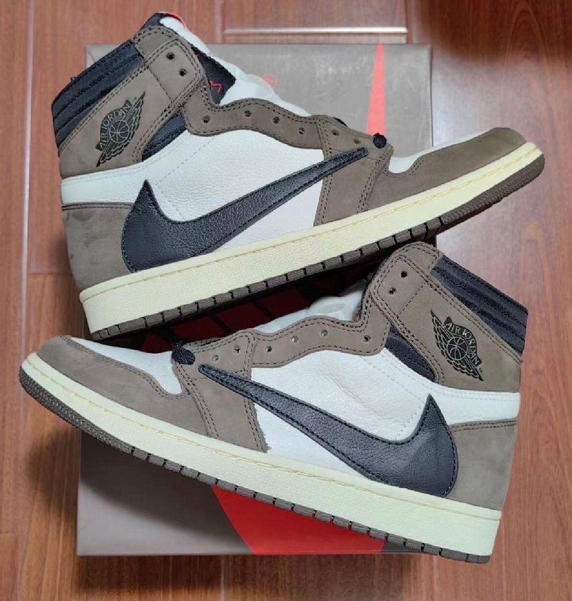 Travis Scott × Nike Air Jordan 1 Retro High OG TS SP "Sail/Dark Mocha"
