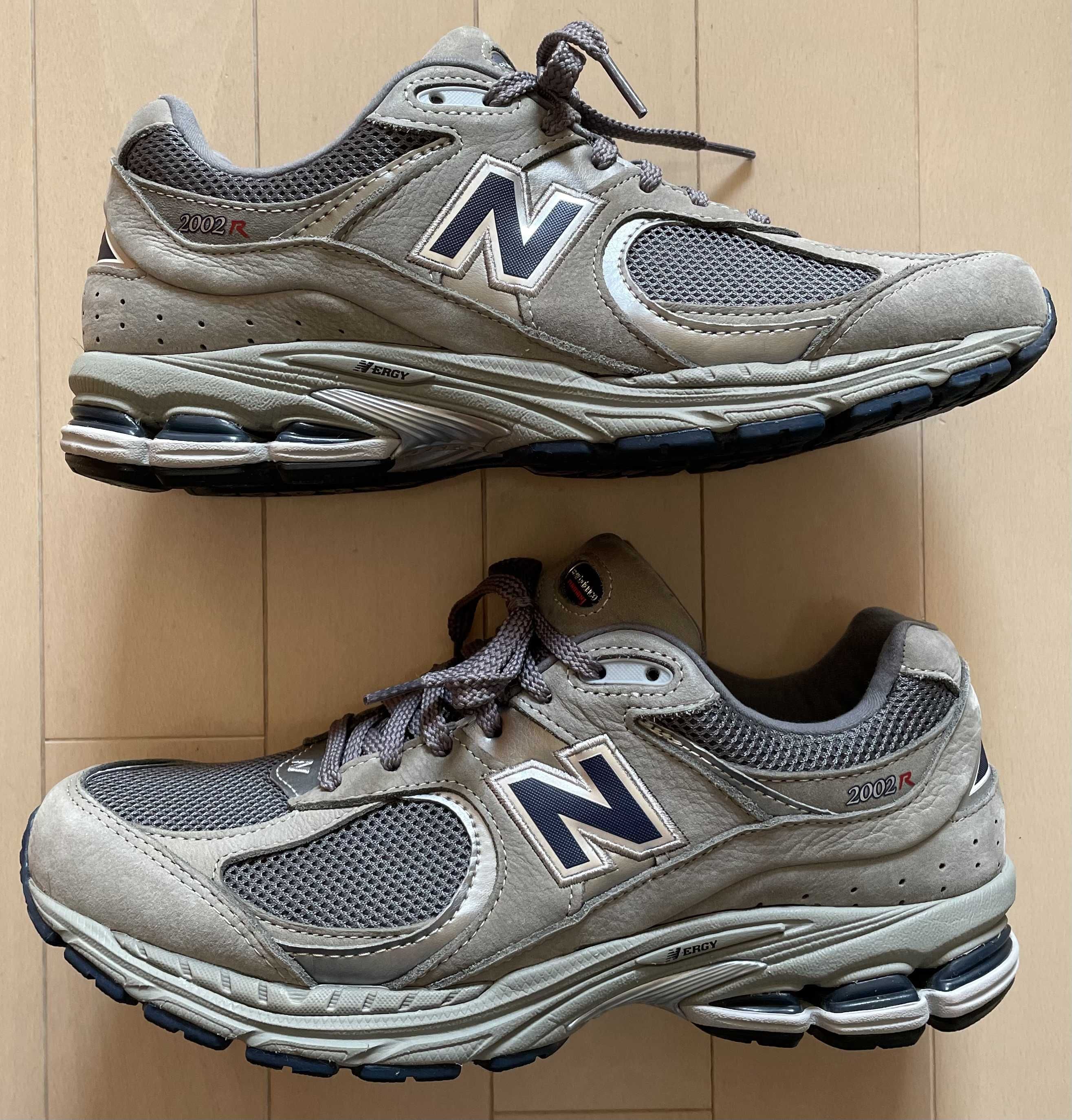 New Balance 2002R "Gray"