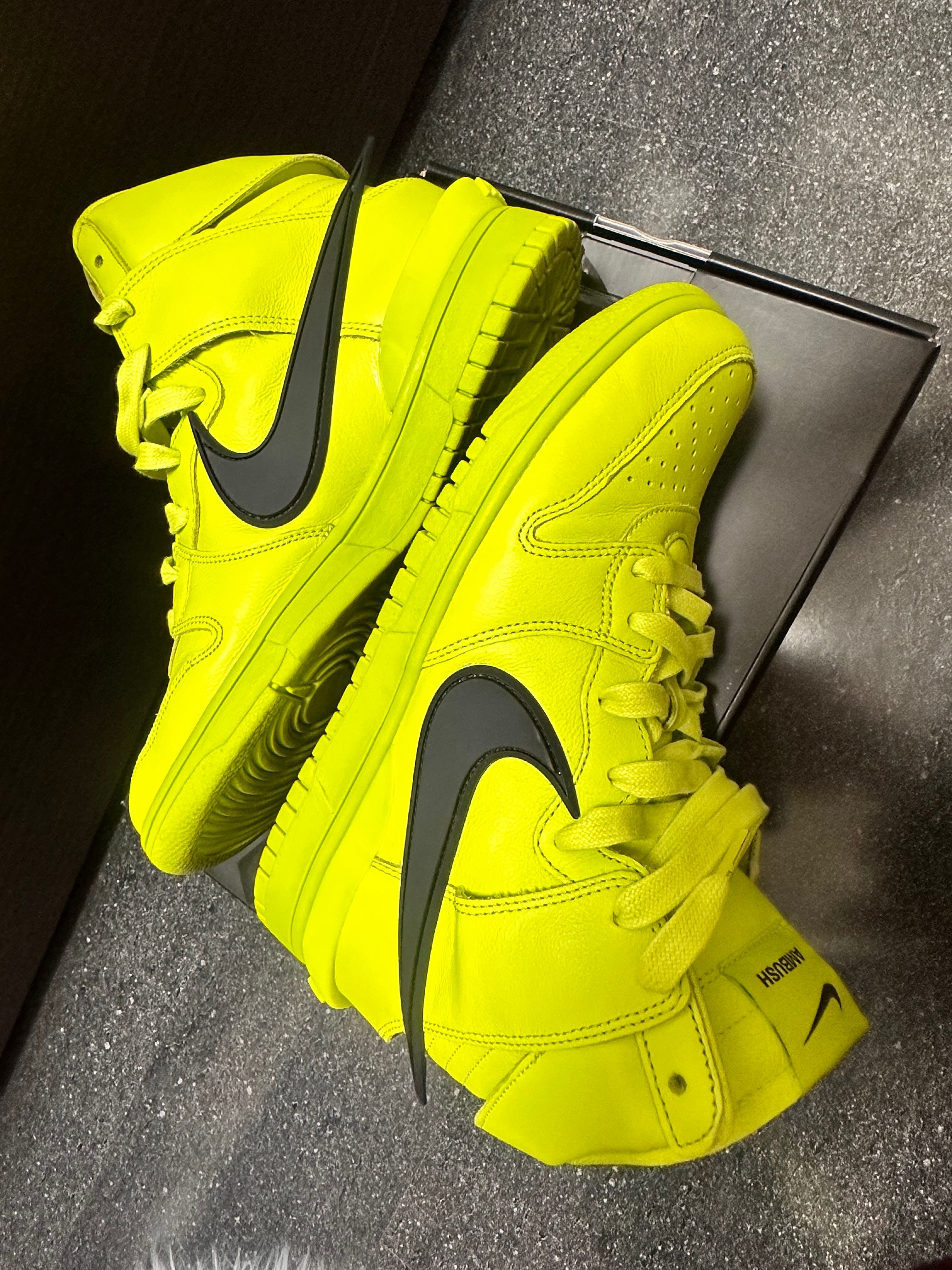 AMBUSH × NIKE DUNK HIGH "FLASH LIME"
