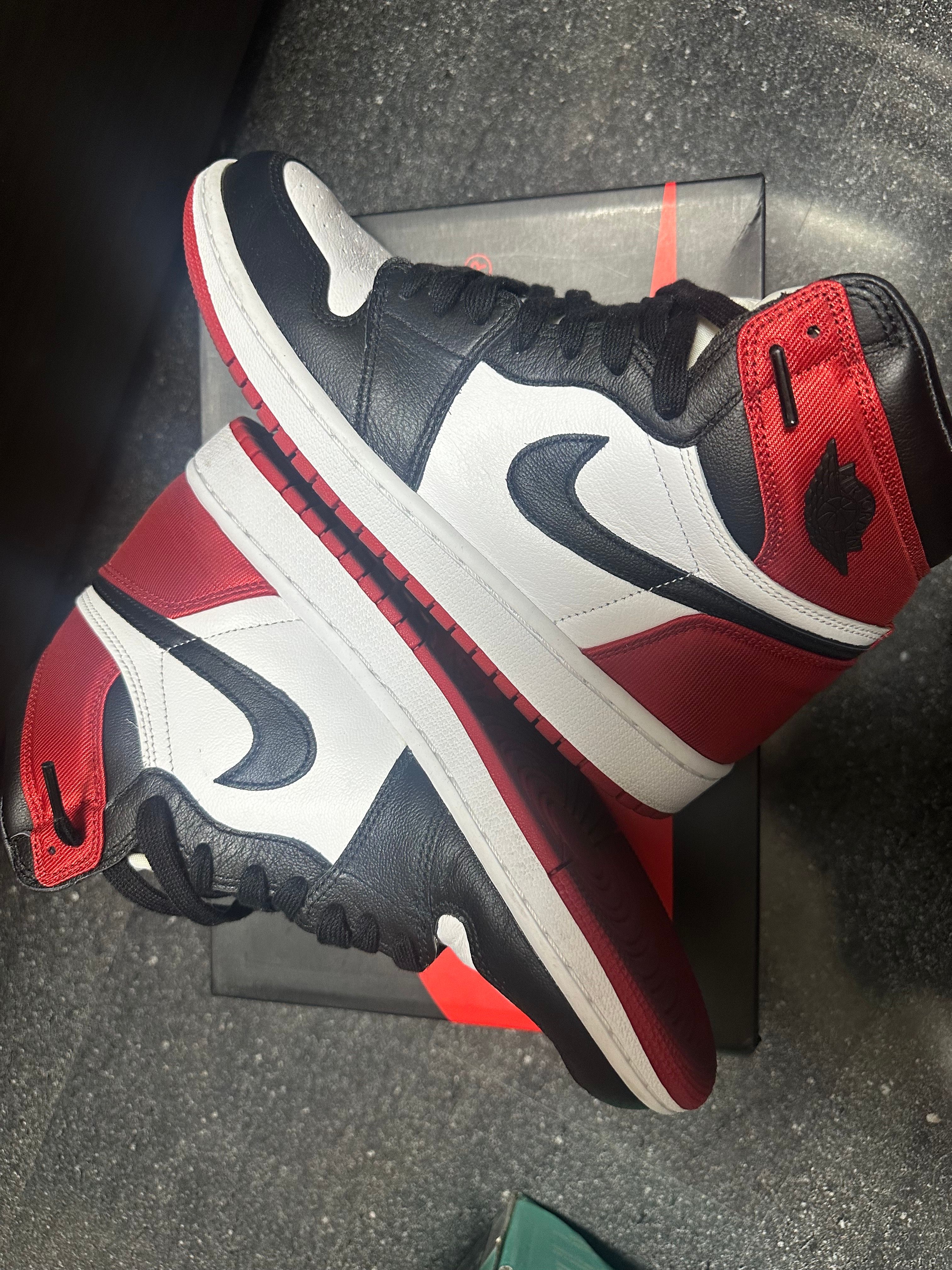 Nike Women's Air Jordan 1 Retro High "Satin Black Toe"