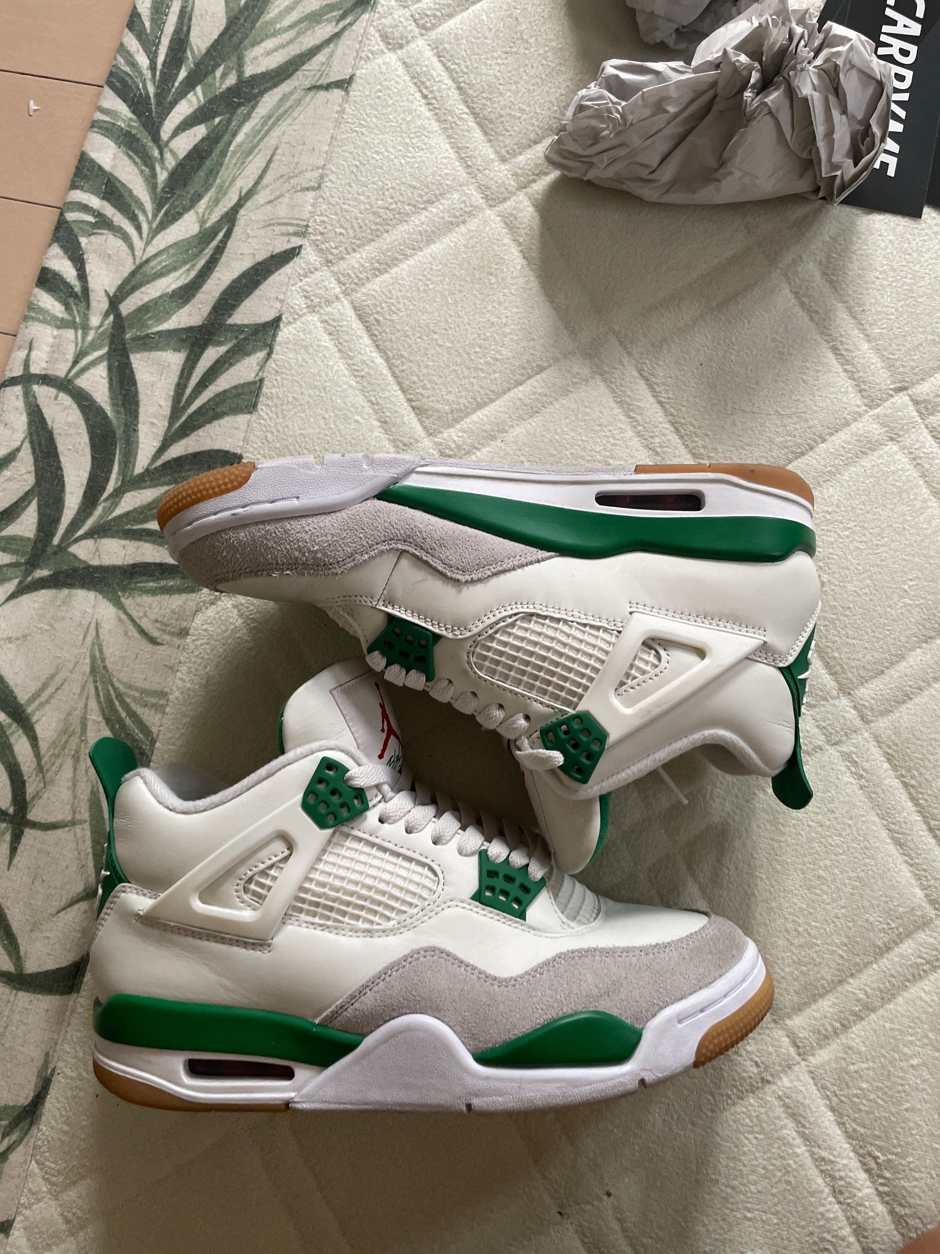 Nike SB × Air Jordan 4 Retro SP "Pine Green"