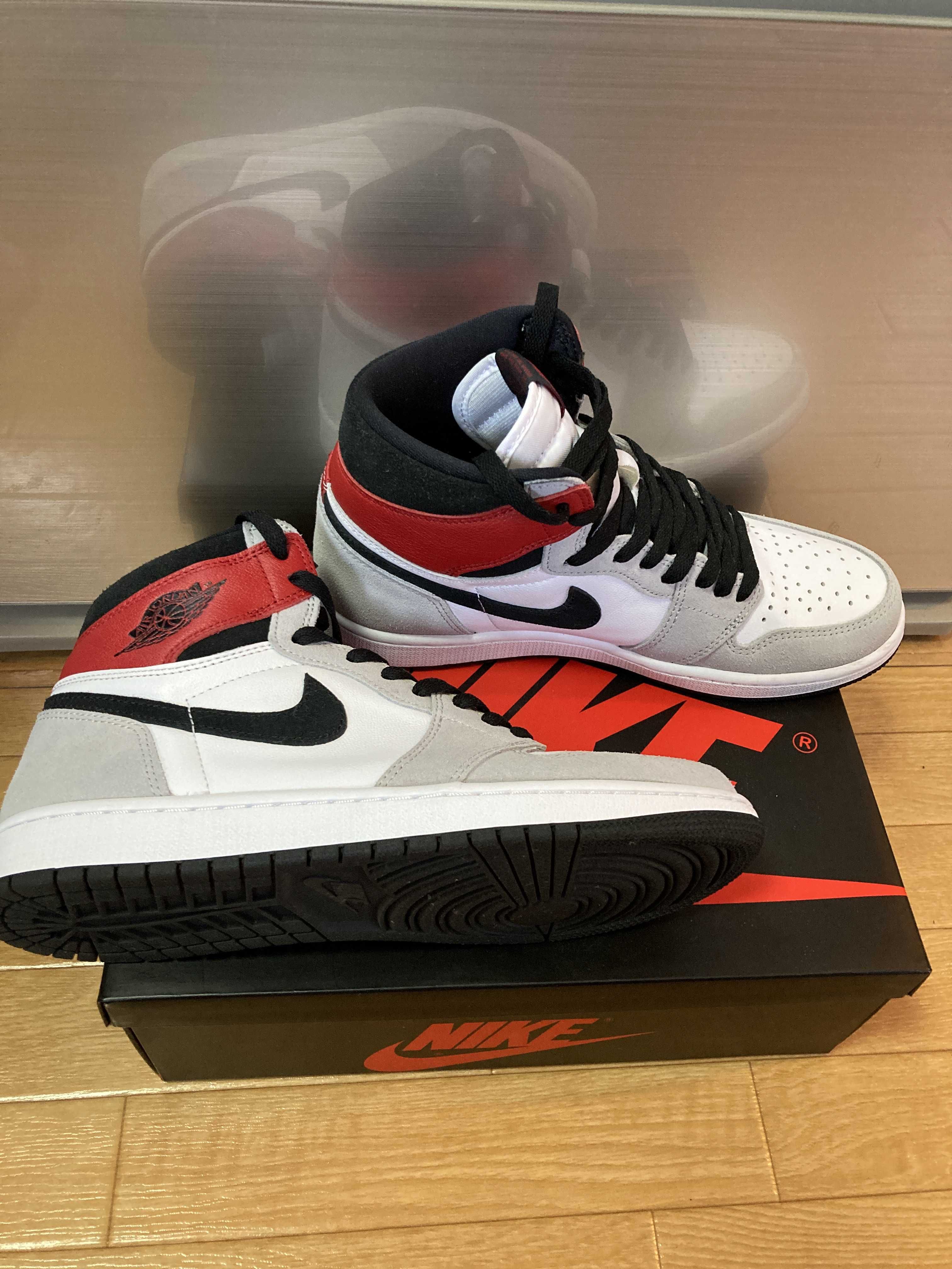 Nike Air Jordan 1 High OG "White/Black/Light Smoke Grey"