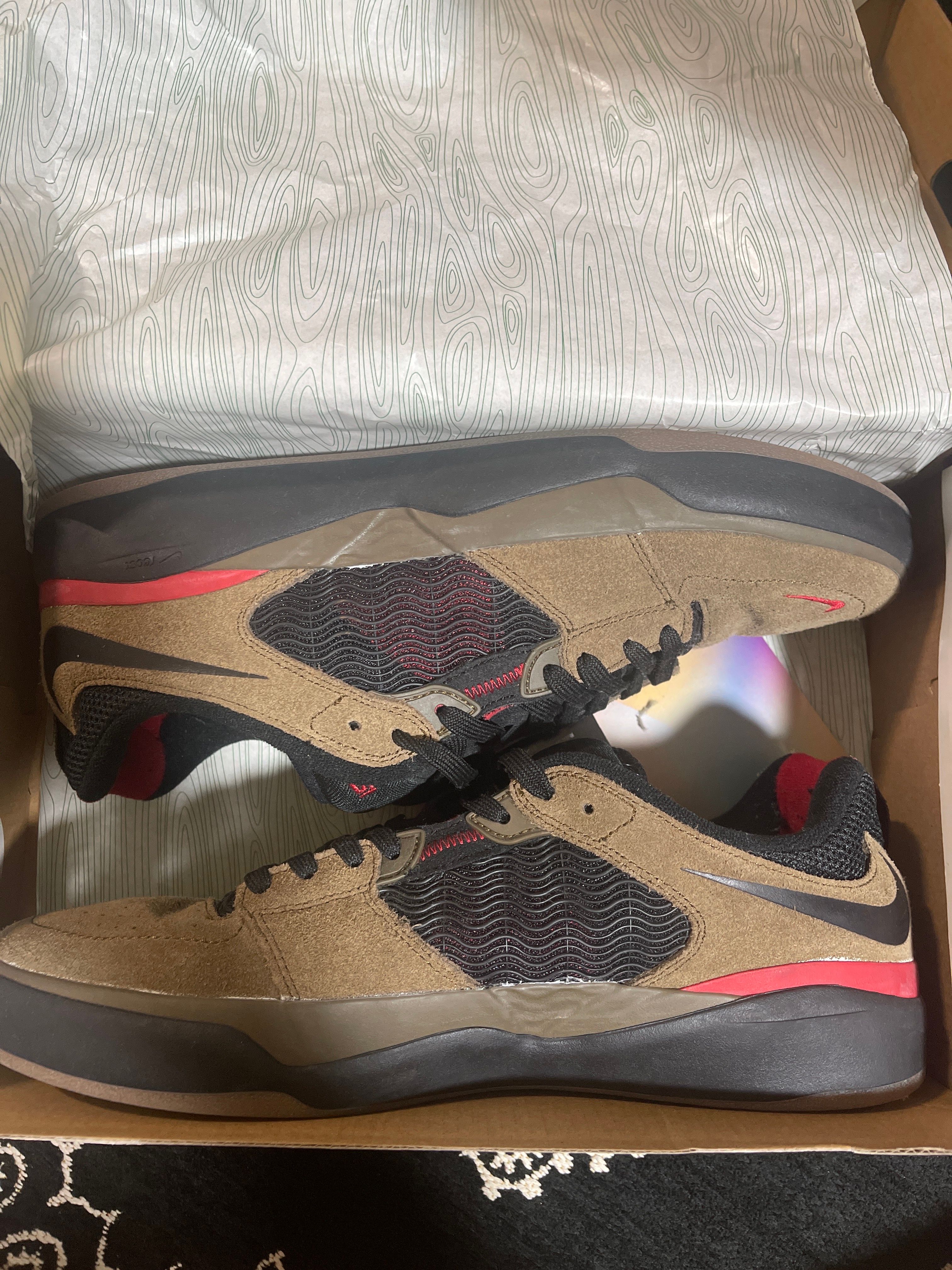 Ishod Wair × Nike SB "Light Olive"