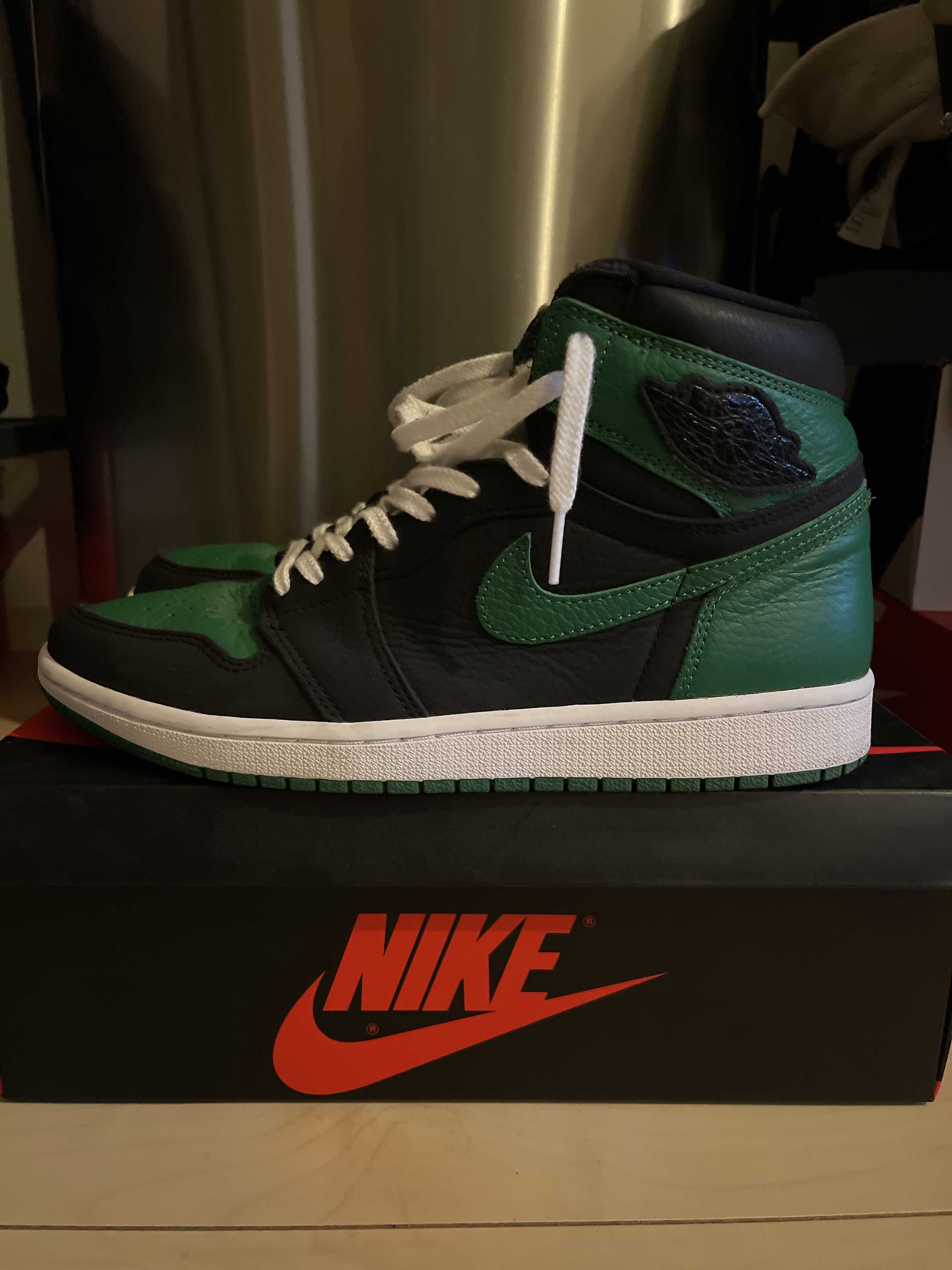 Nike Air Jordan 1 Retro High OG "Black/Pine Green" (2020)