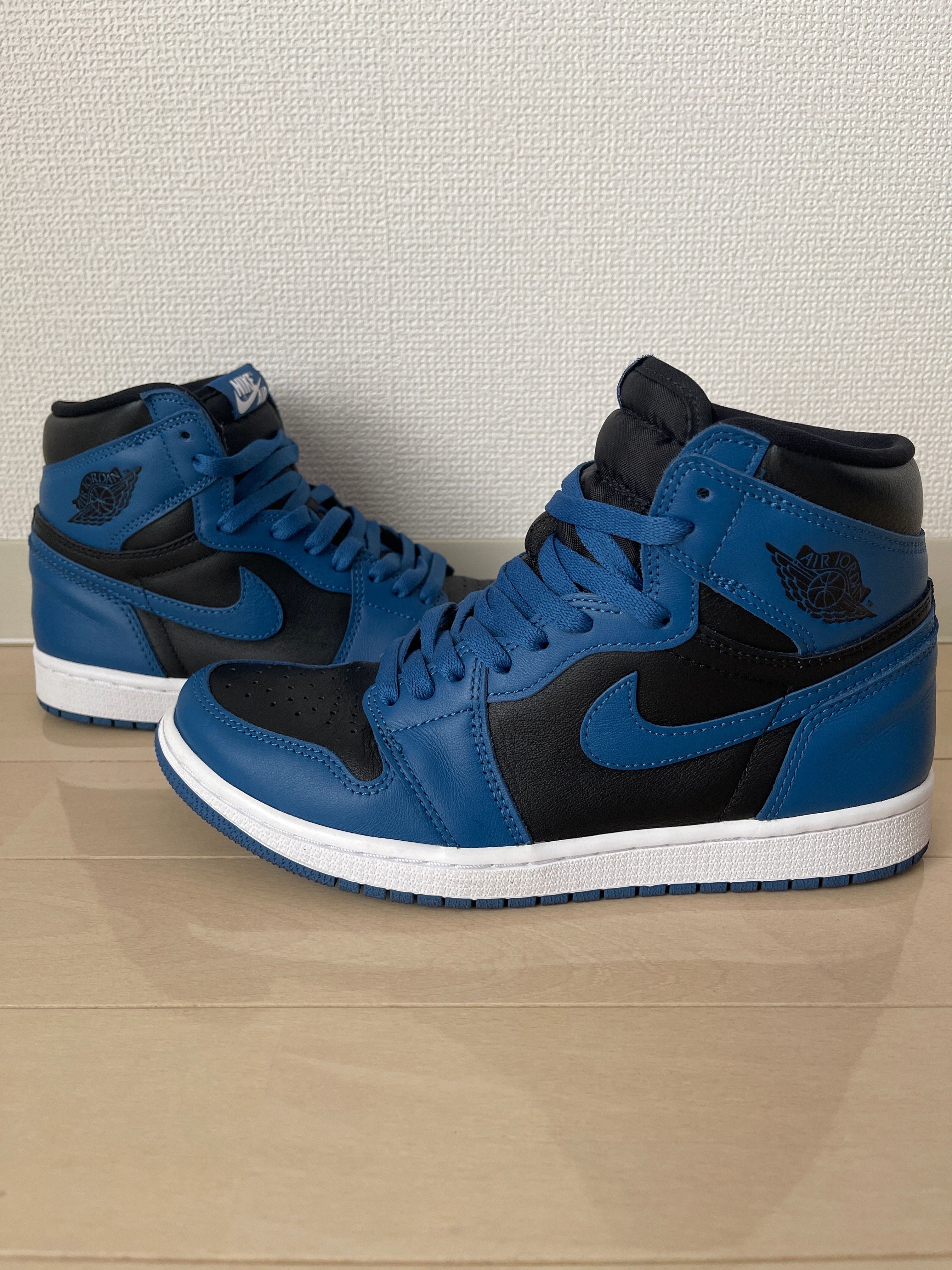 Nike Air Jordan 1 Retro High OG "Dark Marina Blue"