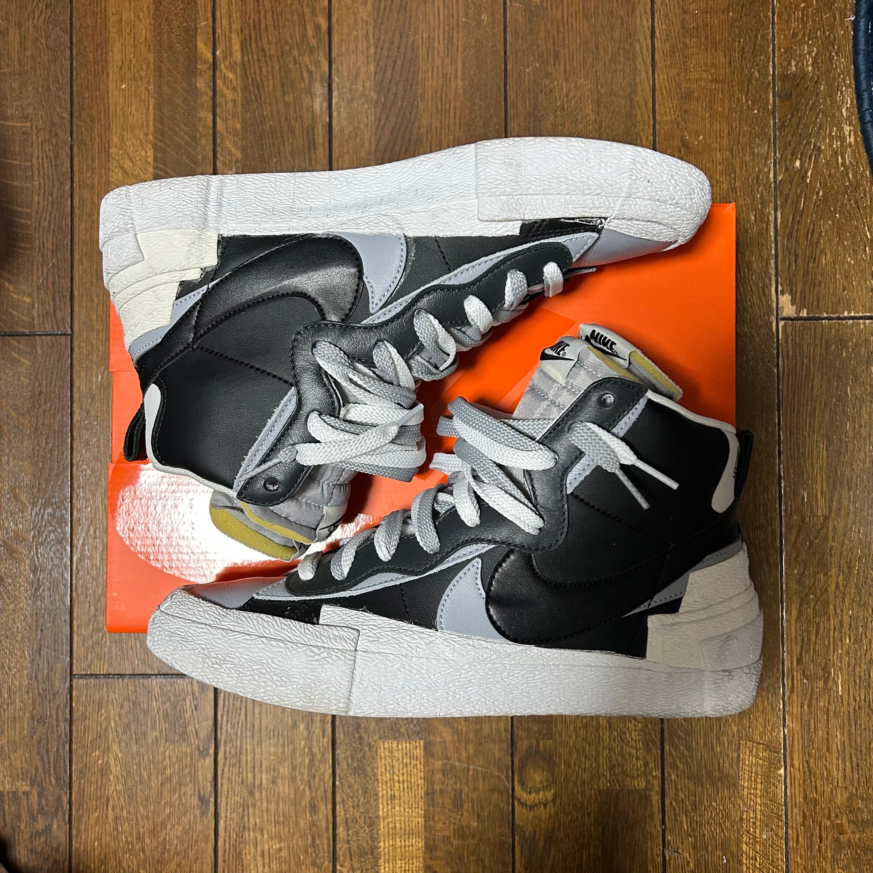 sacai × NIKE BLAZER MID "BLACK/WOLF GREY/WHITE"