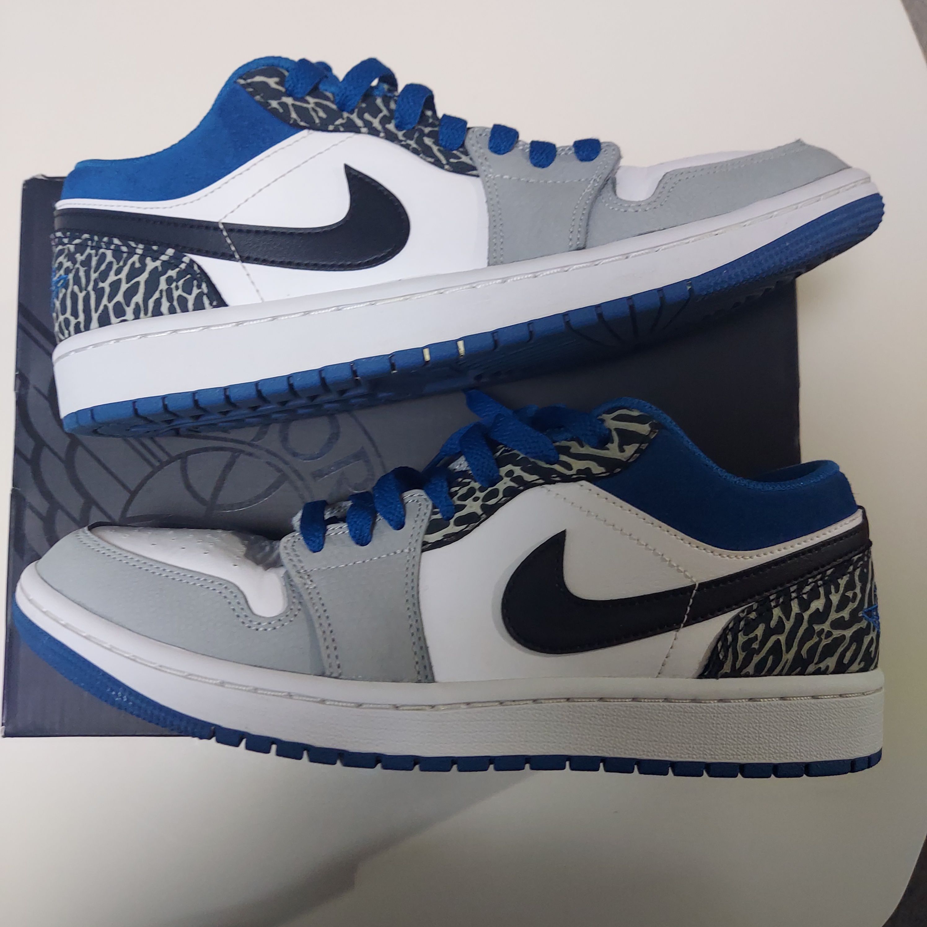 Nike Air Jordan 1 Low "True Blue"
