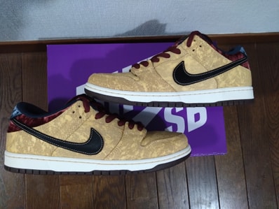 Nike SB Dunk Low Pro "City of Cinema/Celestial Gold and Dark Team Red"