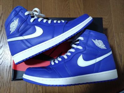 NIKE AIR JORDAN 1 RETRO HIGH "HYPER ROYAL"