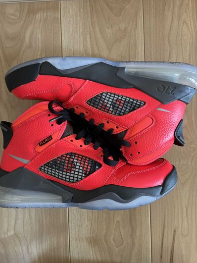 Paris Saint-Germain (PSG) × Nike Jordan Mars 270 "Infrared 23/Reflect Silver-Black"
