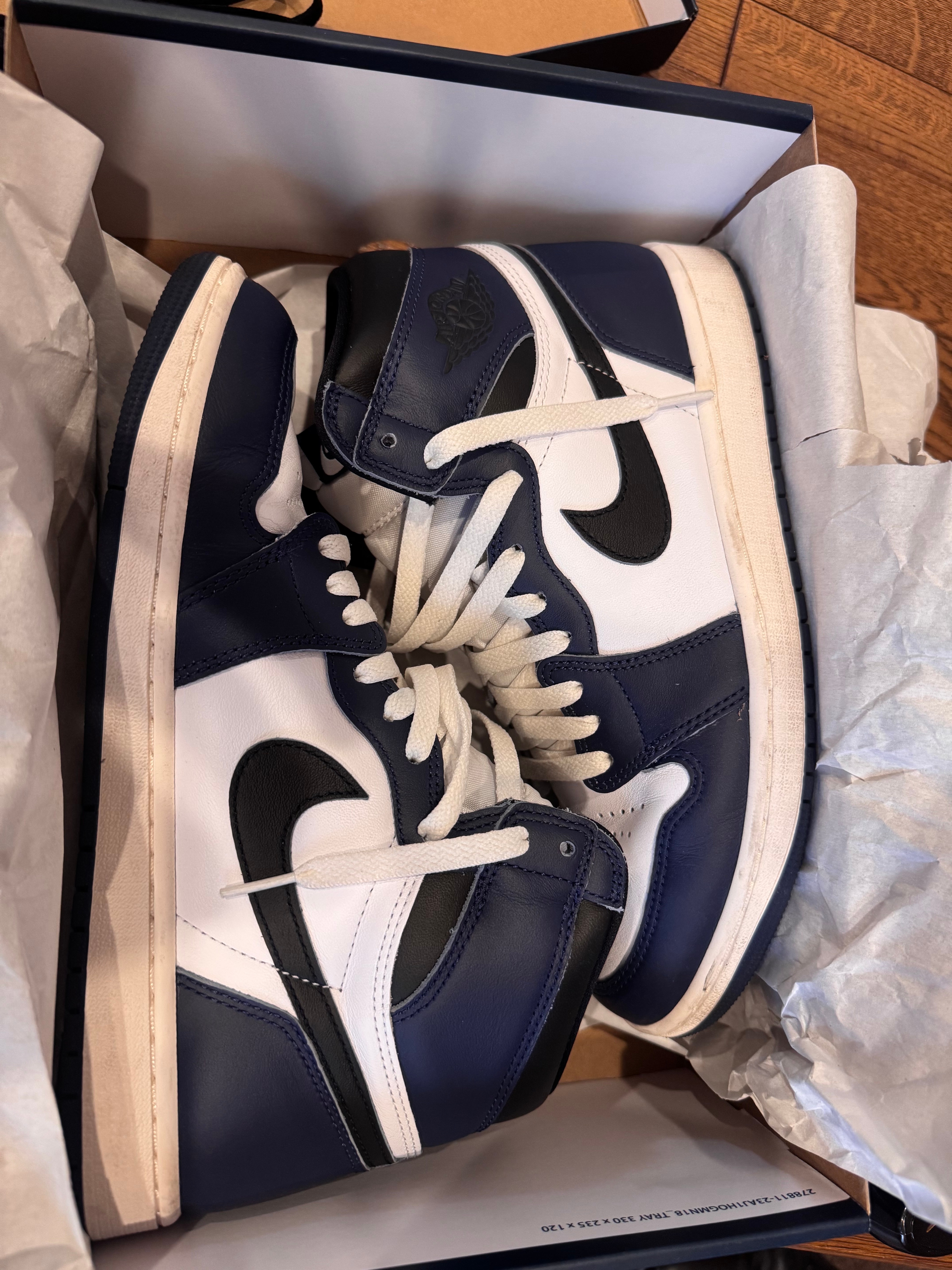 ナイキ エアジョーダン1 レトロ ハイ OG "ミッドナイトネイビー"