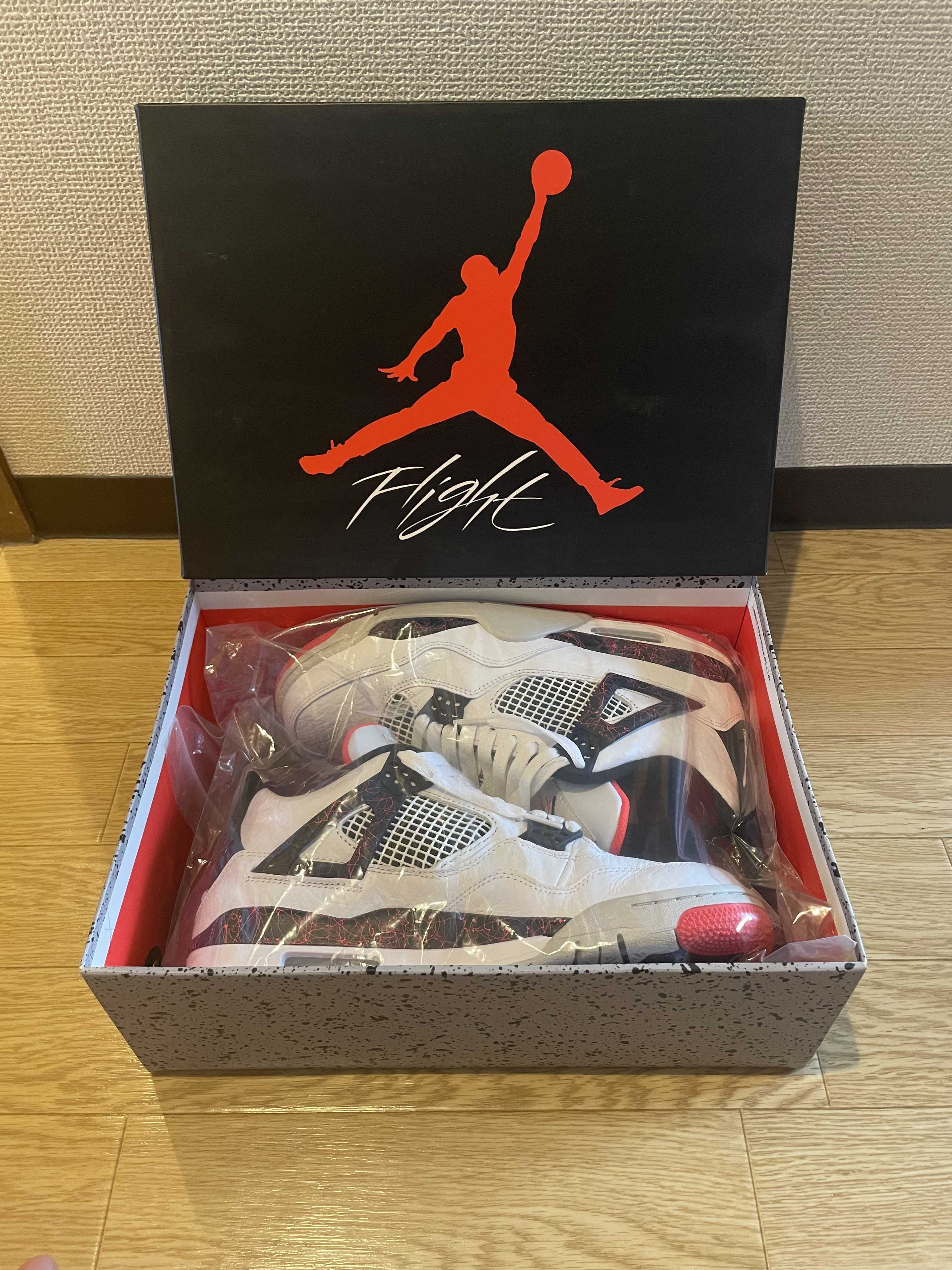 Nike Air Jordan 4 Retro "Flight Nostalgia"