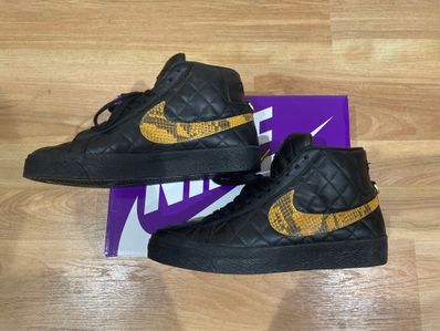 Supreme × Nike SB Blazer Mid "Black"