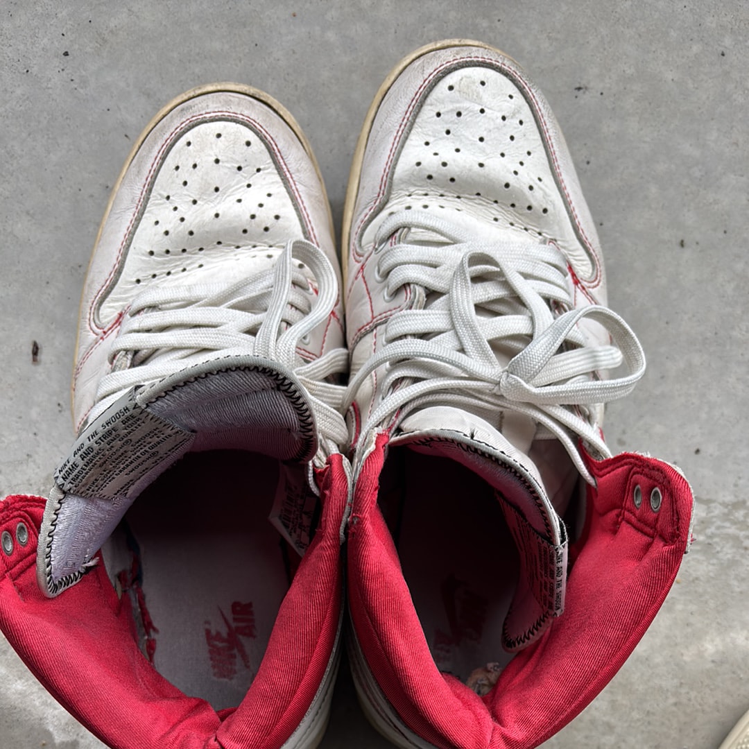 Nike Air Jordan 1 Retro High OG "Sail/University Red"