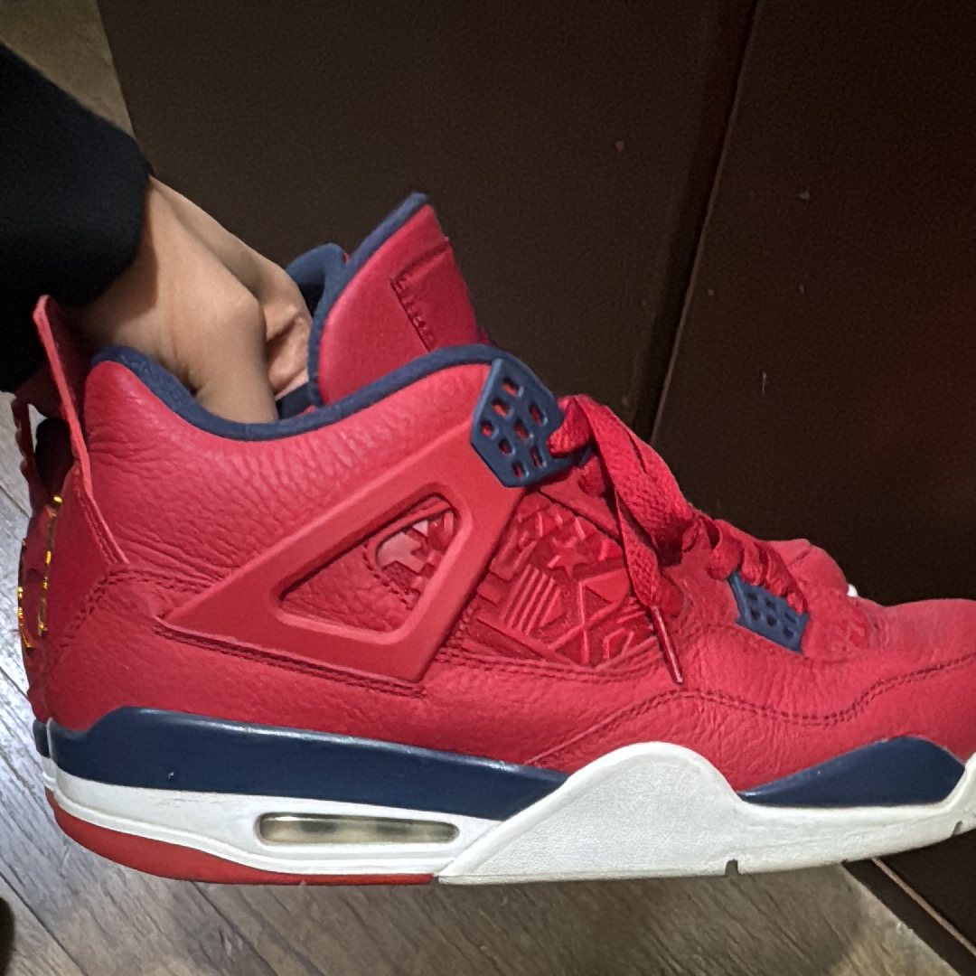 ナイキ エアジョーダン4 レトロ SE 