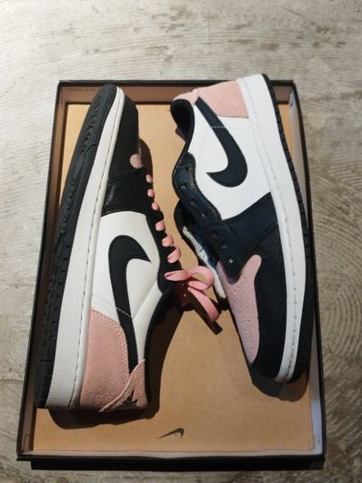 Nike Air Jordan 1 Low OG "Bleached Coral"