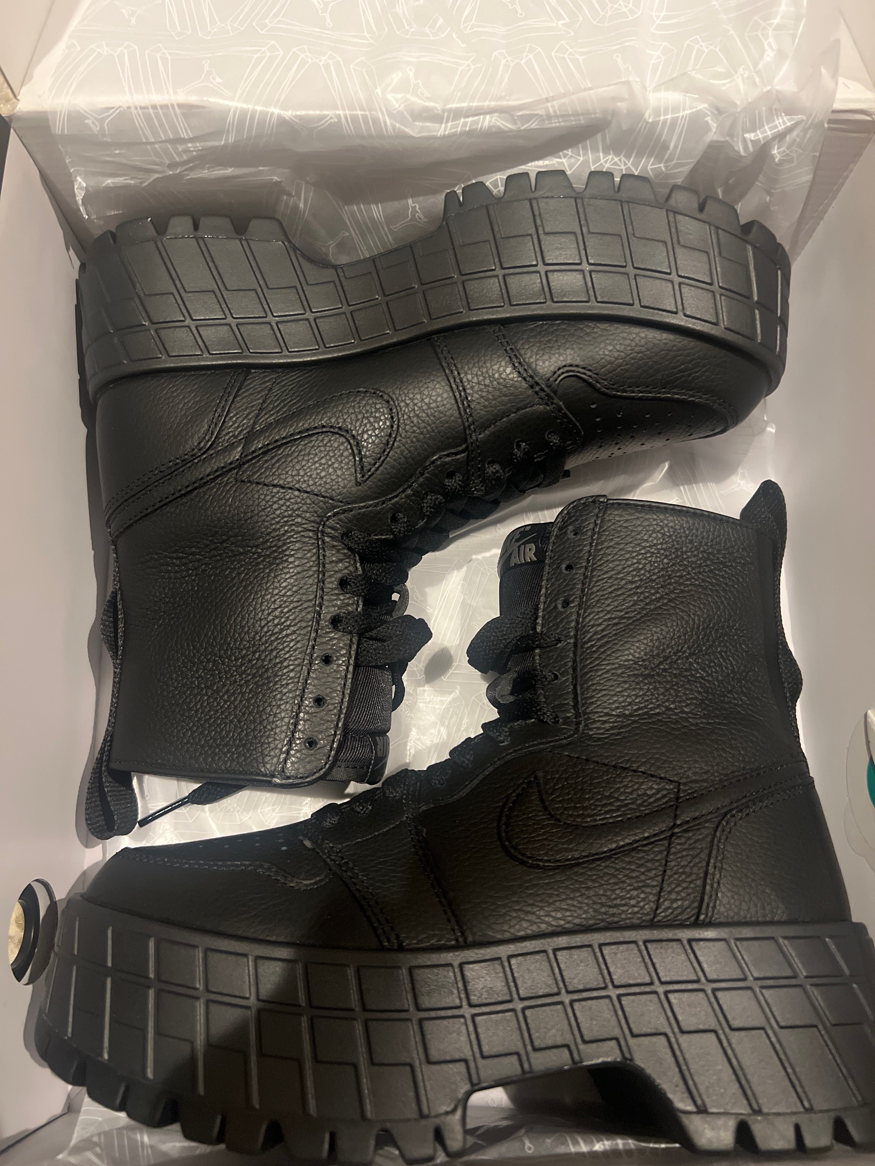 Nike Women's Air Jordan 1 Brooklyn High "Black"