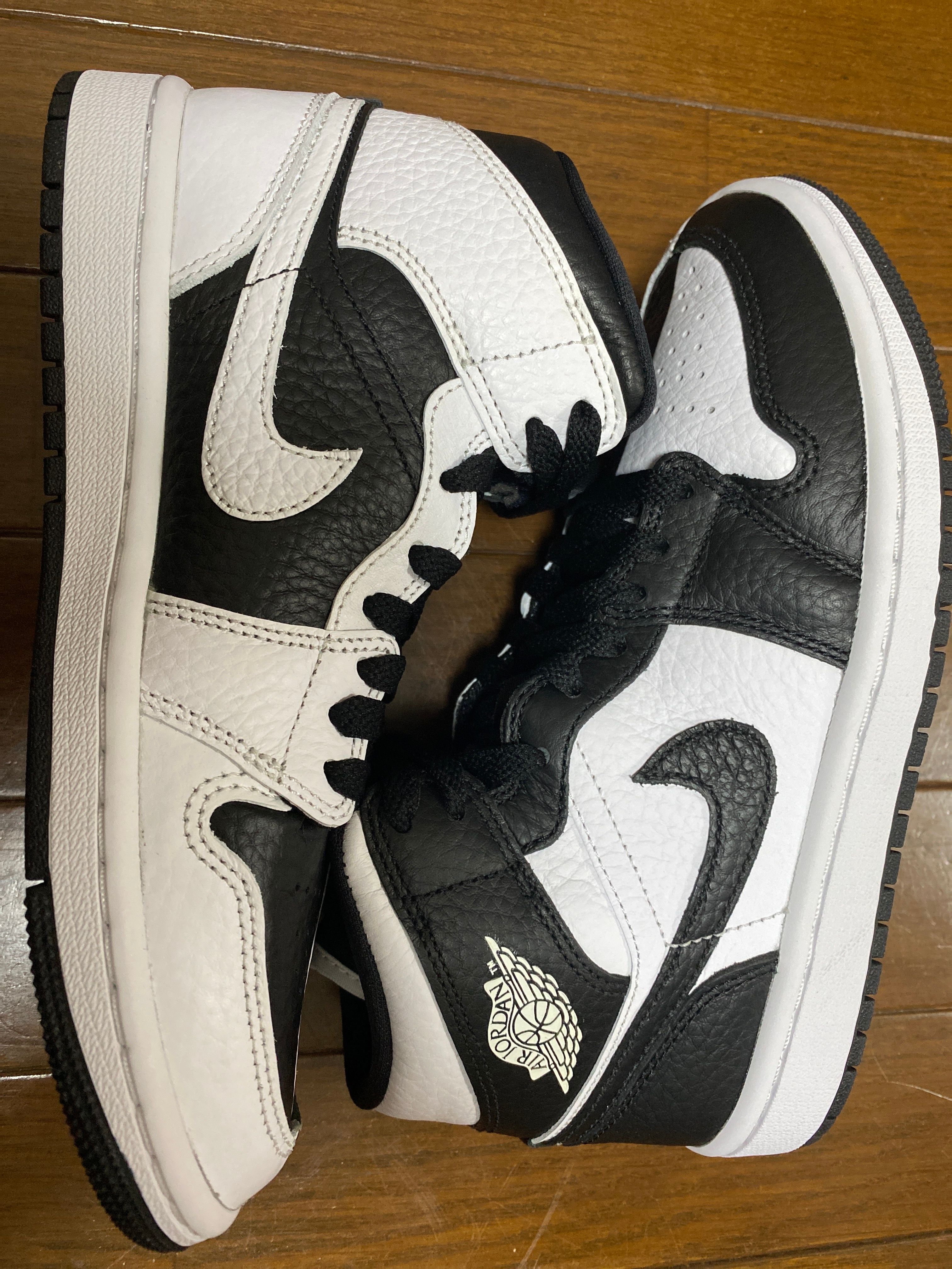 Nike Women's Air Jordan 1 Mid "Homage"