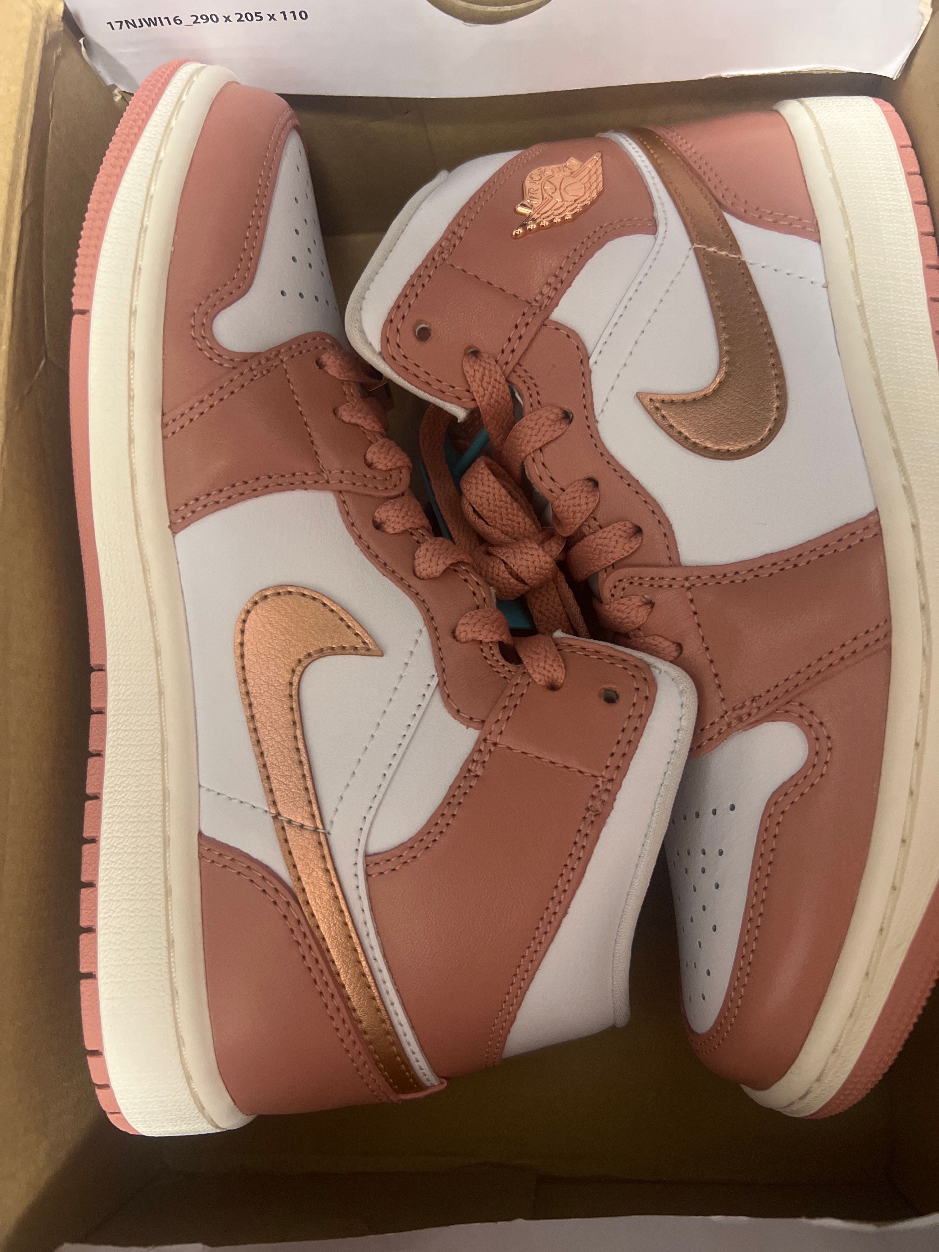 Nike Women's Air Jordan 1 Mid SE "Red Stardust"