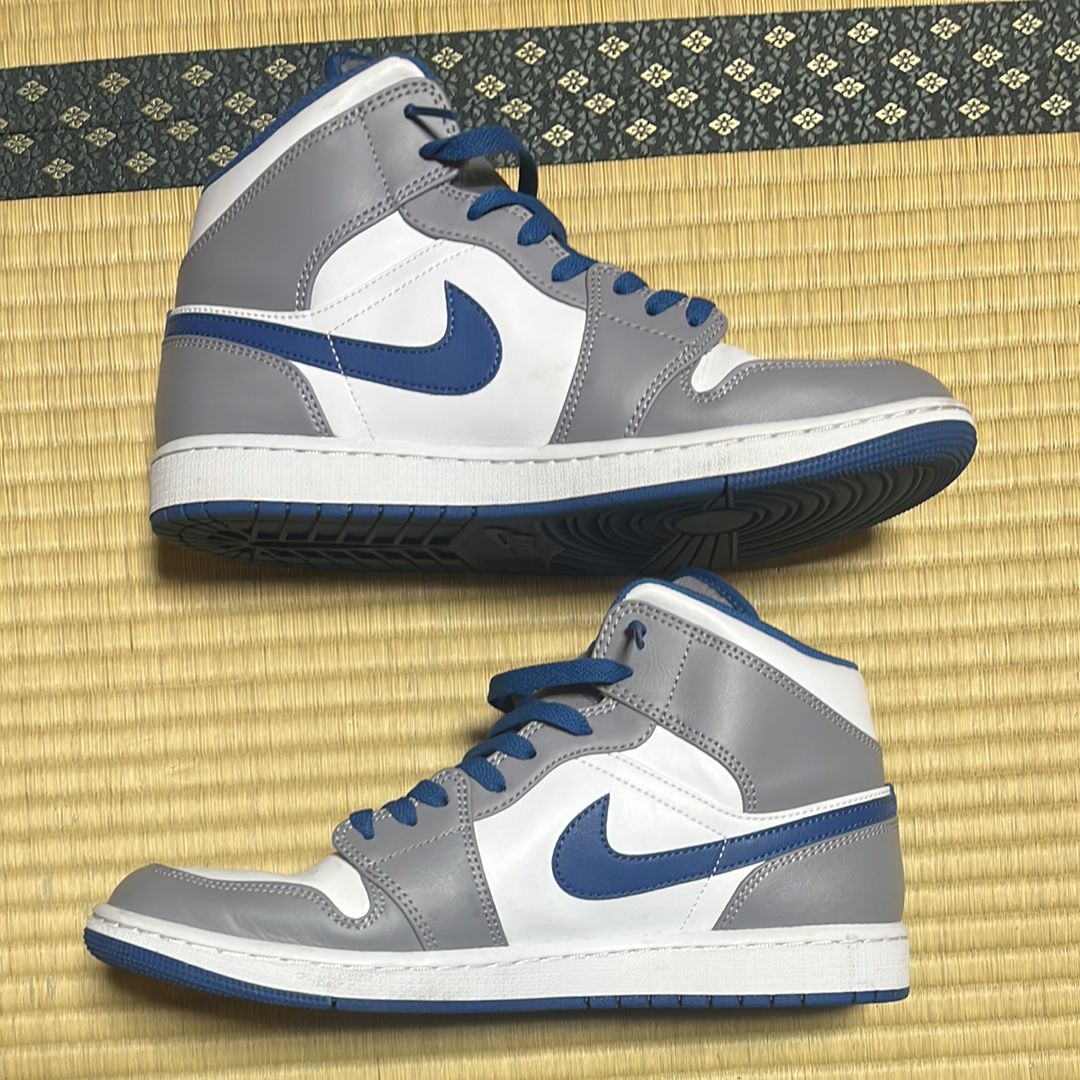 Nike Air Jordan 1 Mid "True Blue"