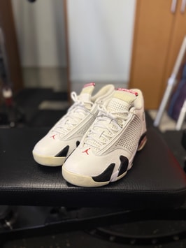 シュプリーム × ナイキ エアジョーダン14 レトロ "ホワイト/ユニバーシティレッド"