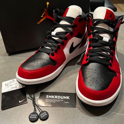 Nike Air Jordan 1 Mid "Chicago Black Toe"