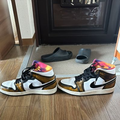 Nike Air Jordan 1 Mid "Wear Away"