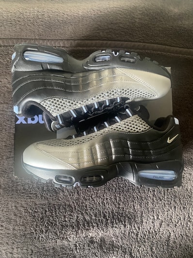 Palace Skateboards × Nike Air Max 95 Big Bubble "Metallic Silver/Aluminum"