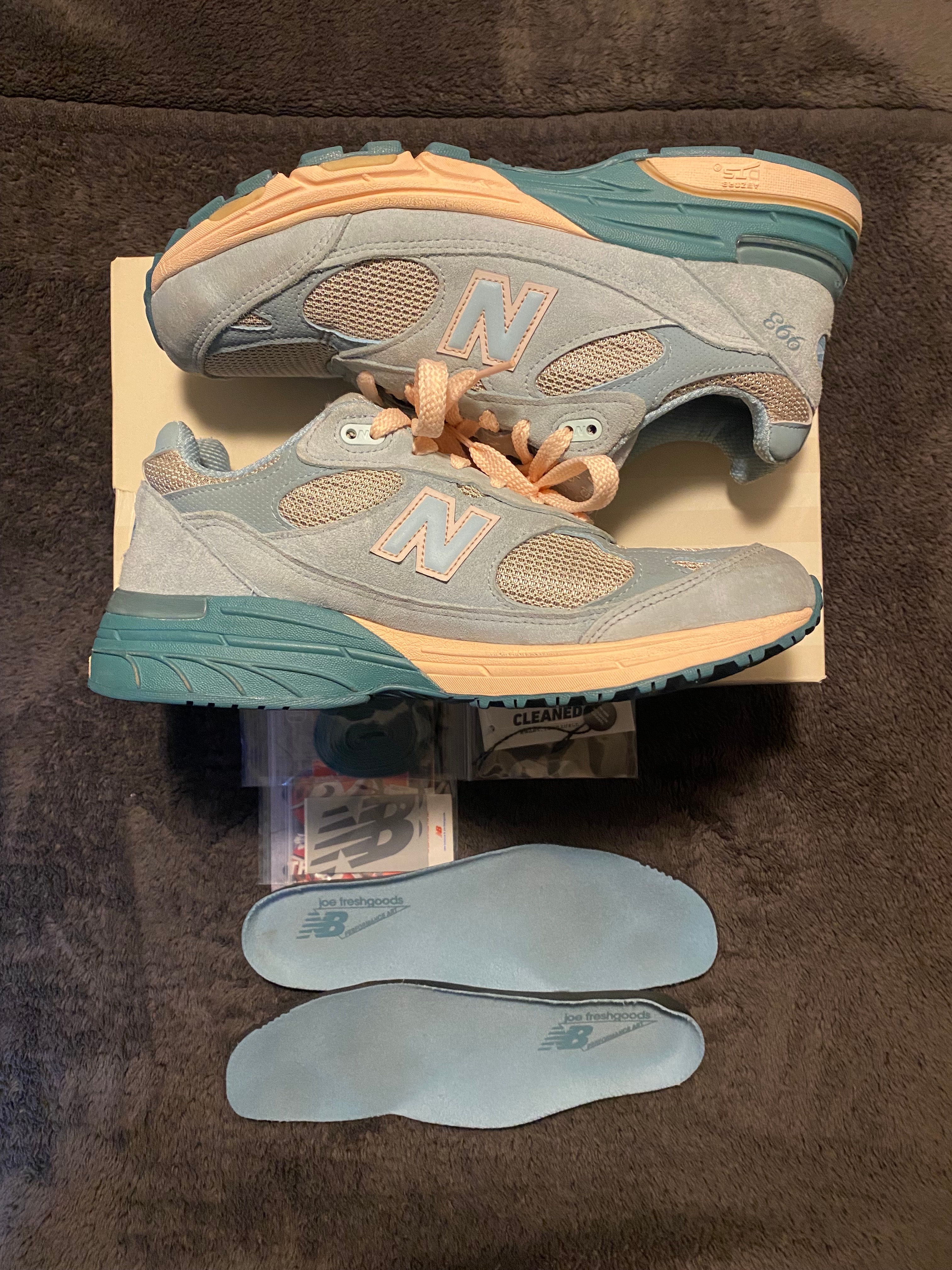 ジョー・フレッシュグッズ × ニューバランス 993 パフォーマンス アート "アークティックブルー"