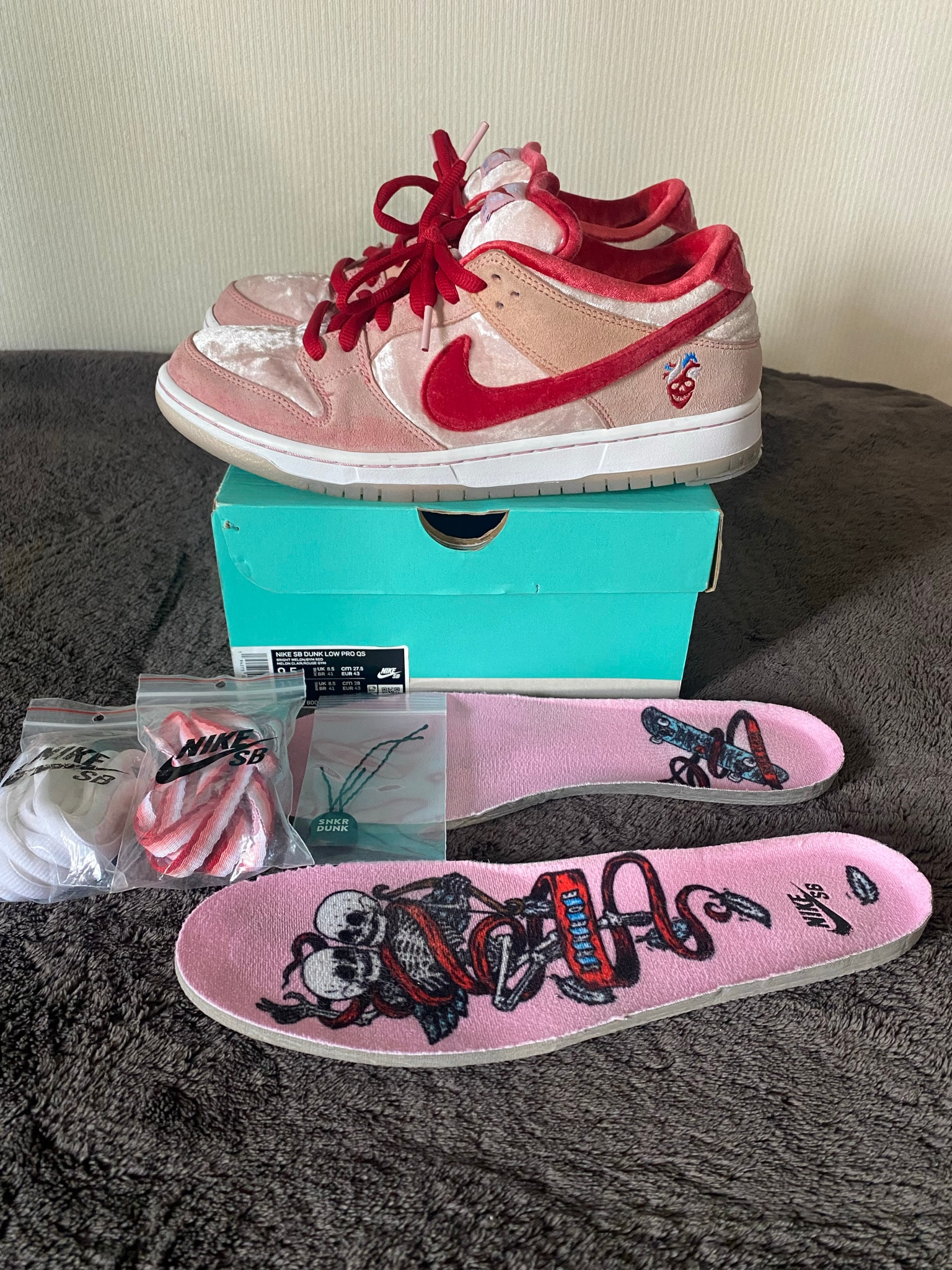 Strangelove × Nike SB Dunk Low "Valentine’s Day"